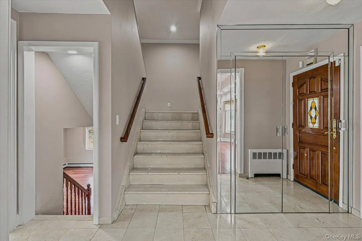 34 Duke Drive, North Hempstead, NY, 5 Bedrooms Bedrooms, 10 Rooms Rooms,4 BathroomsBathrooms,Residential,For Rent,Duke,0,1028193 34 Duke Drive, North Hempstead, NY, 5 Bedrooms Bedrooms, 10 Rooms Rooms,4 BathroomsBathrooms,Residential,For Rent,Duke,0,1028193