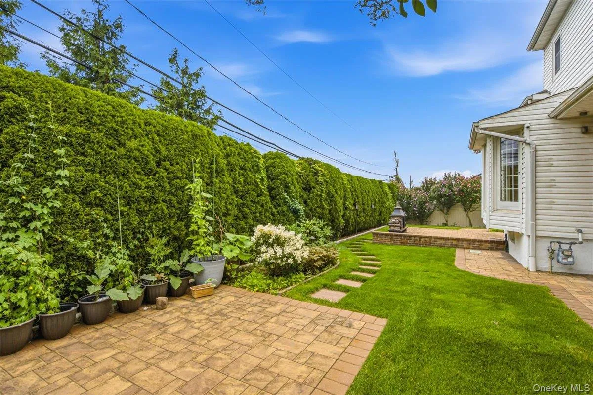 34 Duke Drive, North Hempstead, NY, 5 Bedrooms Bedrooms, 10 Rooms Rooms,4 BathroomsBathrooms,Residential,For Rent,Duke,0,1028193 34 Duke Drive, North Hempstead, NY, 5 Bedrooms Bedrooms, 10 Rooms Rooms,4 BathroomsBathrooms,Residential,For Rent,Duke,0,1028193