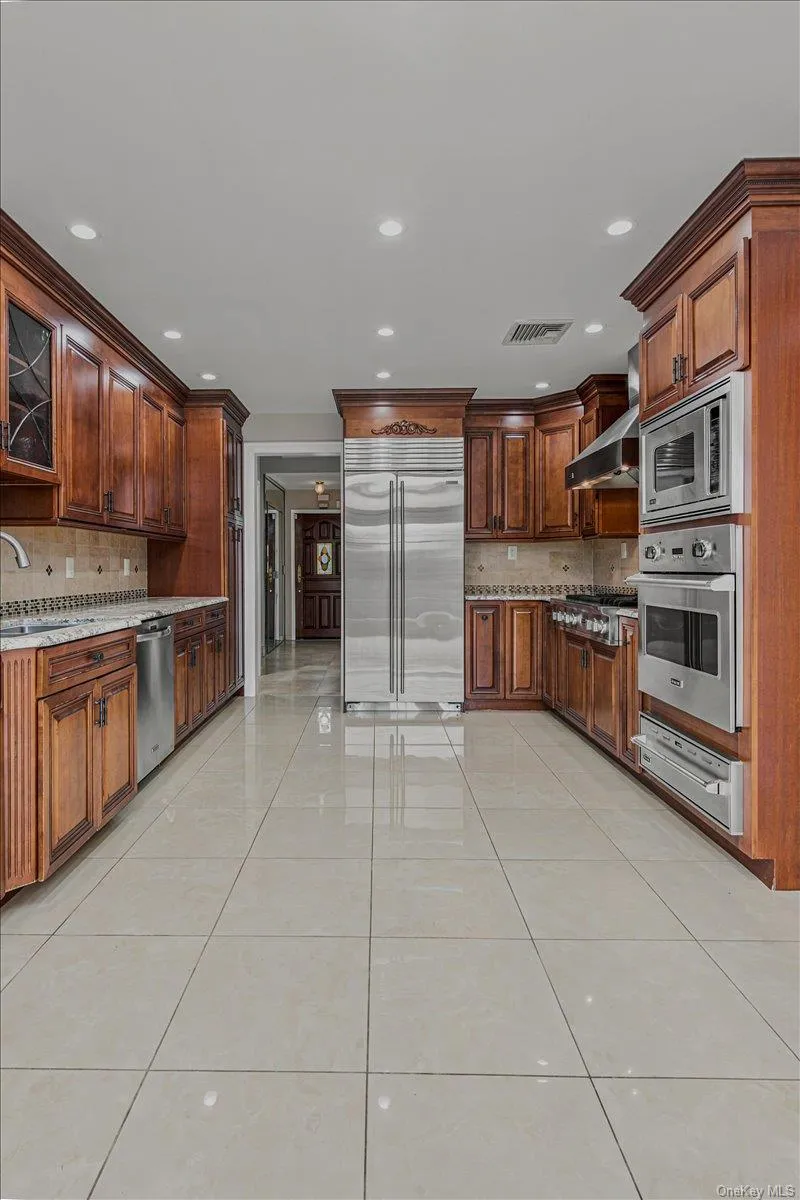 34 Duke Drive, North Hempstead, NY, 5 Bedrooms Bedrooms, 10 Rooms Rooms,4 BathroomsBathrooms,Residential,For Rent,Duke,0,1028193 34 Duke Drive, North Hempstead, NY, 5 Bedrooms Bedrooms, 10 Rooms Rooms,4 BathroomsBathrooms,Residential,For Rent,Duke,0,1028193