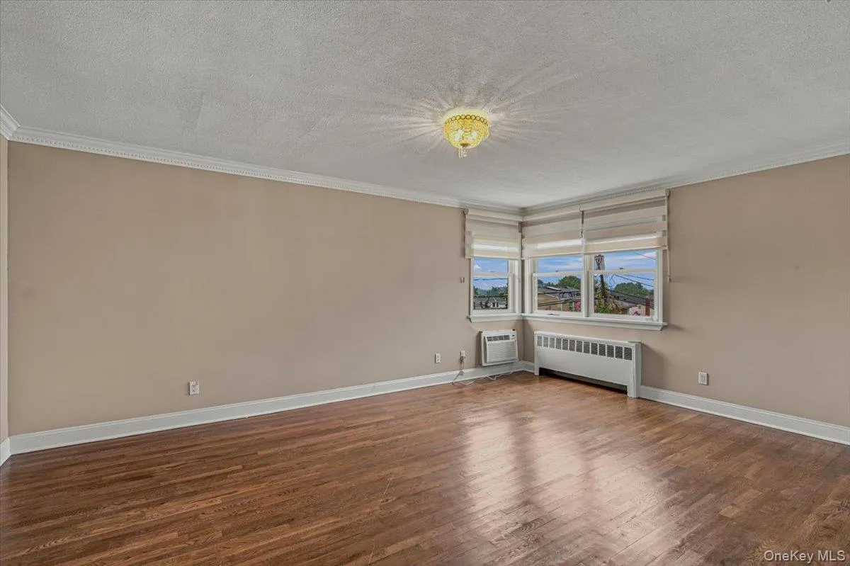 34 Duke Drive, North Hempstead, NY, 5 Bedrooms Bedrooms, 10 Rooms Rooms,4 BathroomsBathrooms,Residential,For Rent,Duke,0,1028193 34 Duke Drive, North Hempstead, NY, 5 Bedrooms Bedrooms, 10 Rooms Rooms,4 BathroomsBathrooms,Residential,For Rent,Duke,0,1028193