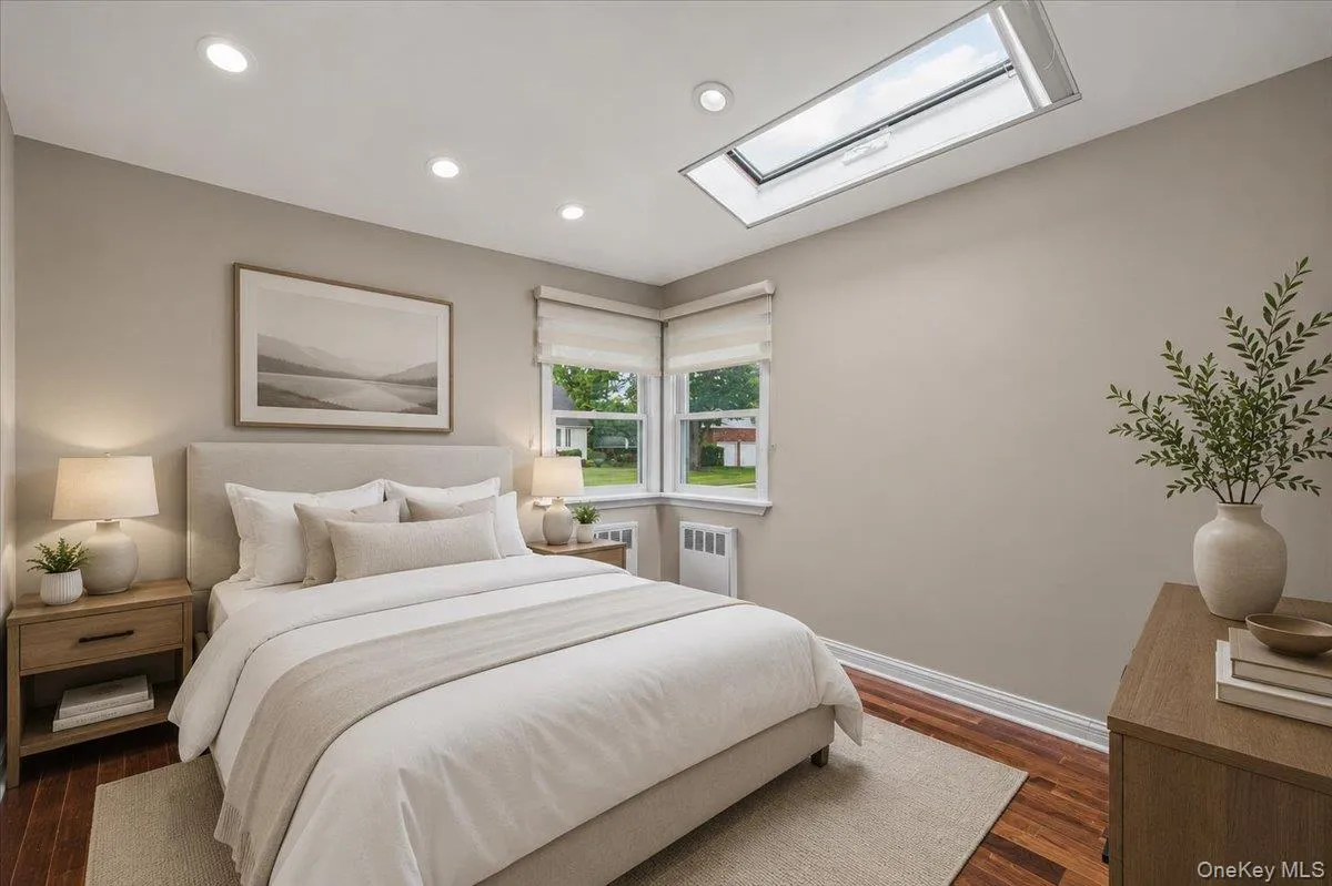 34 Duke Drive, North Hempstead, NY, 5 Bedrooms Bedrooms, 10 Rooms Rooms,4 BathroomsBathrooms,Residential,For Rent,Duke,0,1028193 34 Duke Drive, North Hempstead, NY, 5 Bedrooms Bedrooms, 10 Rooms Rooms,4 BathroomsBathrooms,Residential,For Rent,Duke,0,1028193