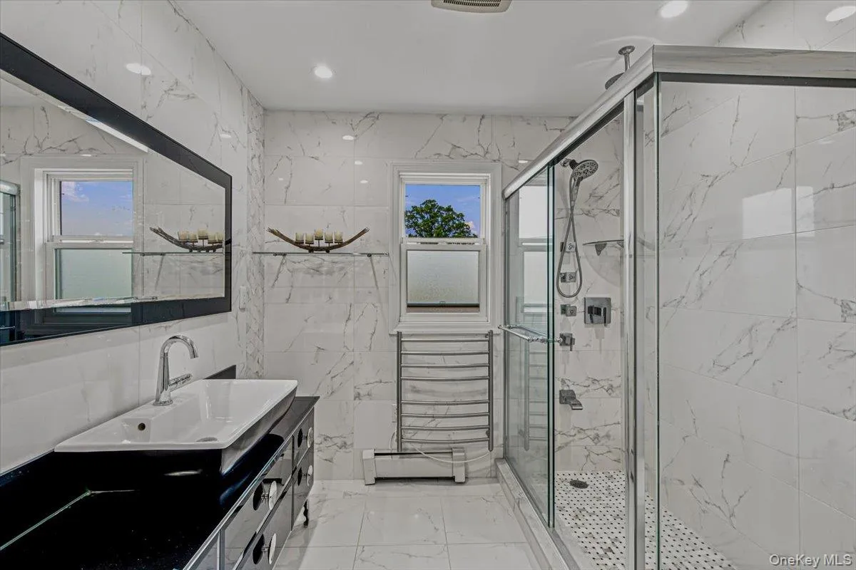 34 Duke Drive, North Hempstead, NY, 5 Bedrooms Bedrooms, 10 Rooms Rooms,4 BathroomsBathrooms,Residential,For Rent,Duke,0,1028193 34 Duke Drive, North Hempstead, NY, 5 Bedrooms Bedrooms, 10 Rooms Rooms,4 BathroomsBathrooms,Residential,For Rent,Duke,0,1028193
