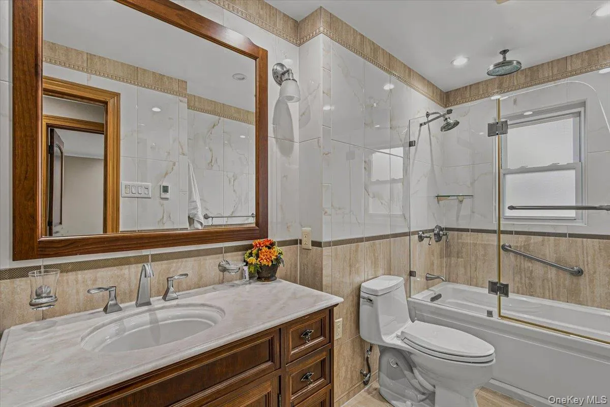 34 Duke Drive, North Hempstead, NY, 5 Bedrooms Bedrooms, 10 Rooms Rooms,4 BathroomsBathrooms,Residential,For Rent,Duke,0,1028193 34 Duke Drive, North Hempstead, NY, 5 Bedrooms Bedrooms, 10 Rooms Rooms,4 BathroomsBathrooms,Residential,For Rent,Duke,0,1028193