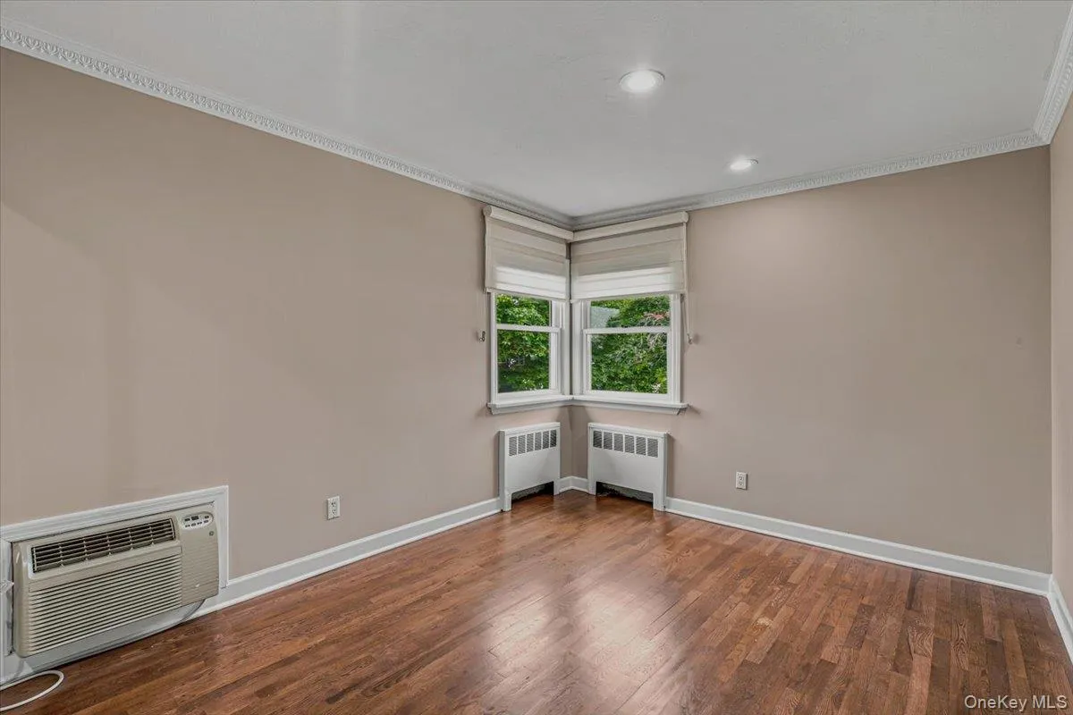 34 Duke Drive, North Hempstead, NY, 5 Bedrooms Bedrooms, 10 Rooms Rooms,4 BathroomsBathrooms,Residential,For Rent,Duke,0,1028193 34 Duke Drive, North Hempstead, NY, 5 Bedrooms Bedrooms, 10 Rooms Rooms,4 BathroomsBathrooms,Residential,For Rent,Duke,0,1028193