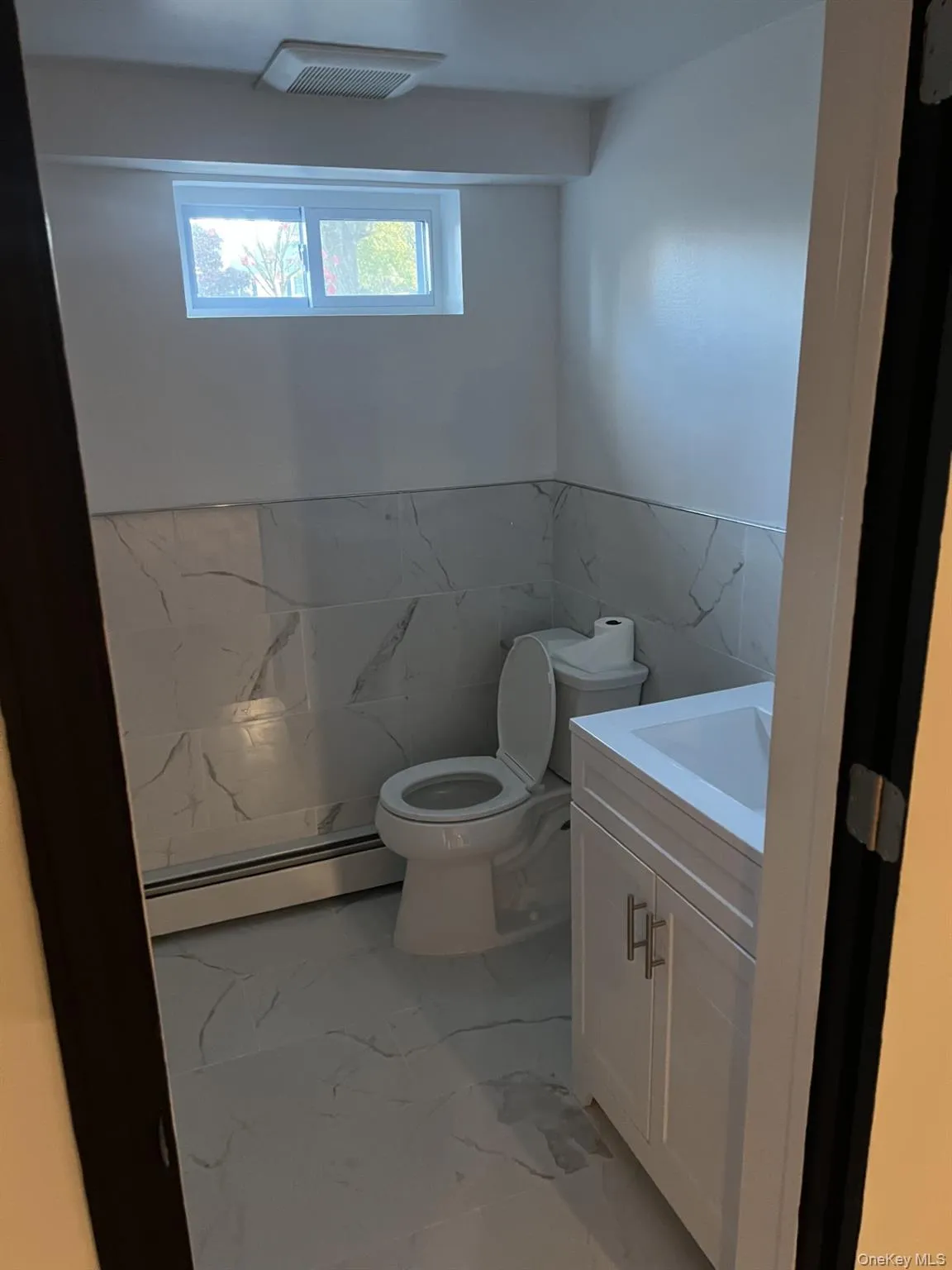 6 Oakridge Drive, Huntington, NY, 3 Bedrooms Bedrooms, 7 Rooms Rooms,2 BathroomsBathrooms,Residential Lease,For Rent,Oakridge,0,1028194 6 Oakridge Drive, Huntington, NY, 3 Bedrooms Bedrooms, 7 Rooms Rooms,2 BathroomsBathrooms,Residential Lease,For Rent,Oakridge,0,1028194