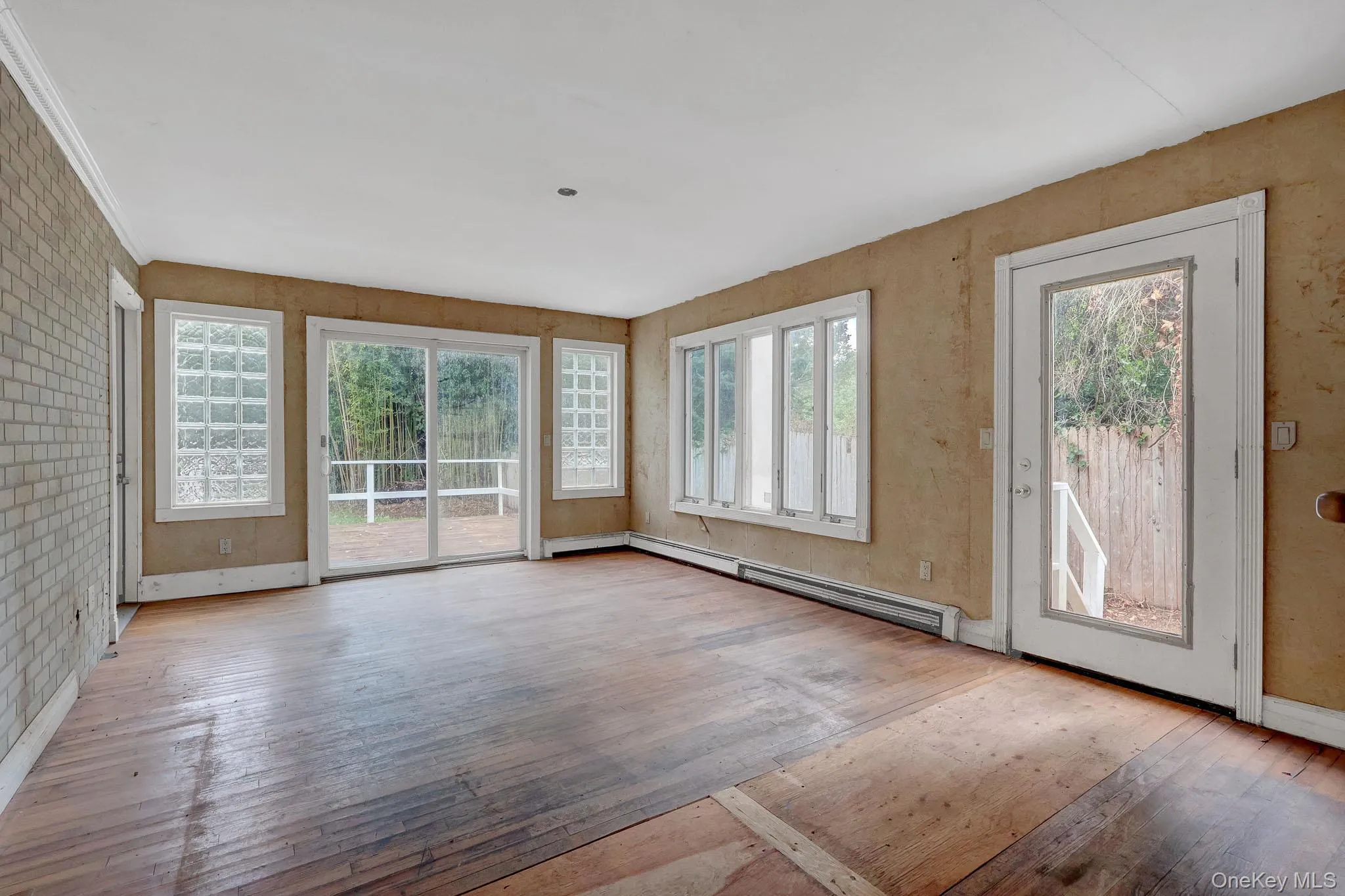 34 Thorburn Avenue, Brookhaven, NY, 5 Bedrooms Bedrooms, 9 Rooms Rooms,2 BathroomsBathrooms,Residential,For Rent,Thorburn,0,1028196 34 Thorburn Avenue, Brookhaven, NY, 5 Bedrooms Bedrooms, 9 Rooms Rooms,2 BathroomsBathrooms,Residential,For Rent,Thorburn,0,1028196
