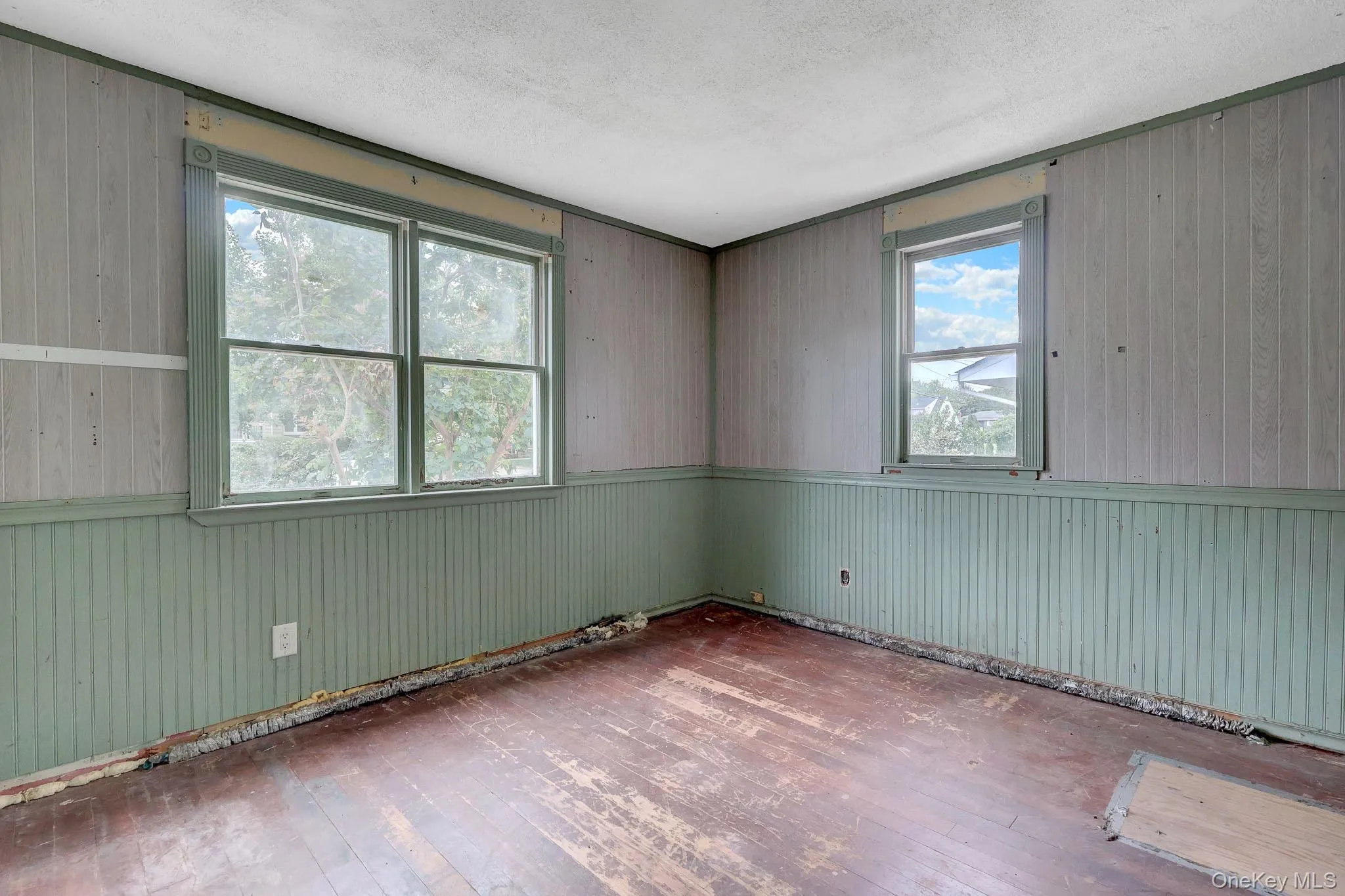 34 Thorburn Avenue, Brookhaven, NY, 5 Bedrooms Bedrooms, 9 Rooms Rooms,2 BathroomsBathrooms,Residential,For Rent,Thorburn,0,1028196 34 Thorburn Avenue, Brookhaven, NY, 5 Bedrooms Bedrooms, 9 Rooms Rooms,2 BathroomsBathrooms,Residential,For Rent,Thorburn,0,1028196