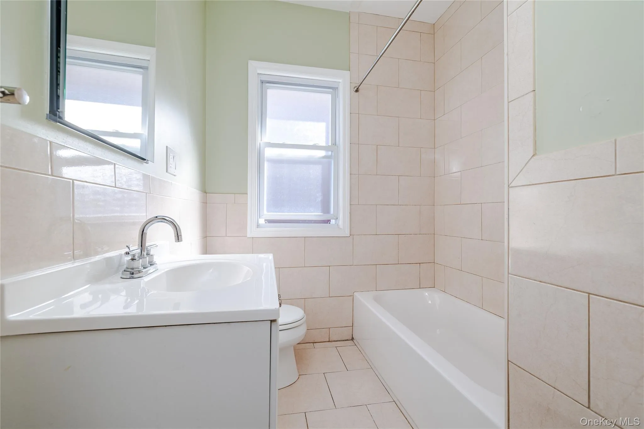 128 Market Street, Long Beach, NY, 2 Bedrooms Bedrooms, 4 Rooms Rooms,1 BathroomBathrooms,Residential Lease,For Rent,Market,0,1028199 128 Market Street, Long Beach, NY, 2 Bedrooms Bedrooms, 4 Rooms Rooms,1 BathroomBathrooms,Residential Lease,For Rent,Market,0,1028199