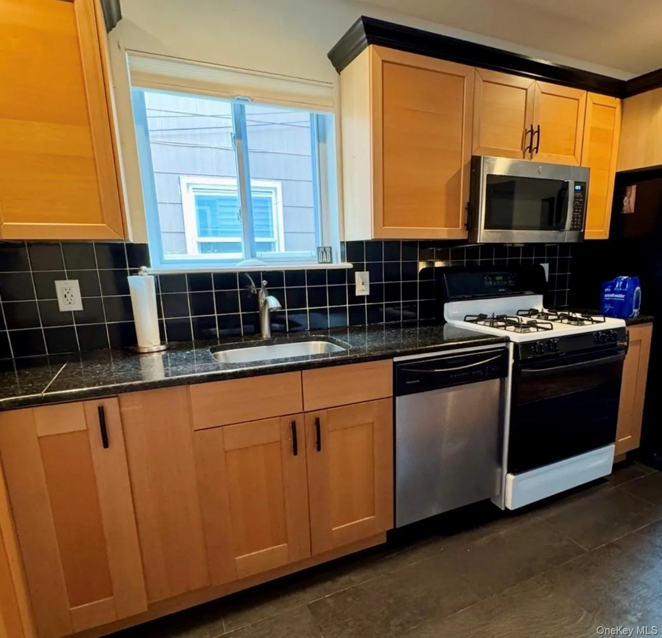 717 Walnut Street, Long Beach, NY, 3 Bedrooms Bedrooms, 6 Rooms Rooms,2 BathroomsBathrooms,Residential Lease,For Rent,Walnut,0,1028201 717 Walnut Street, Long Beach, NY, 3 Bedrooms Bedrooms, 6 Rooms Rooms,2 BathroomsBathrooms,Residential Lease,For Rent,Walnut,0,1028201