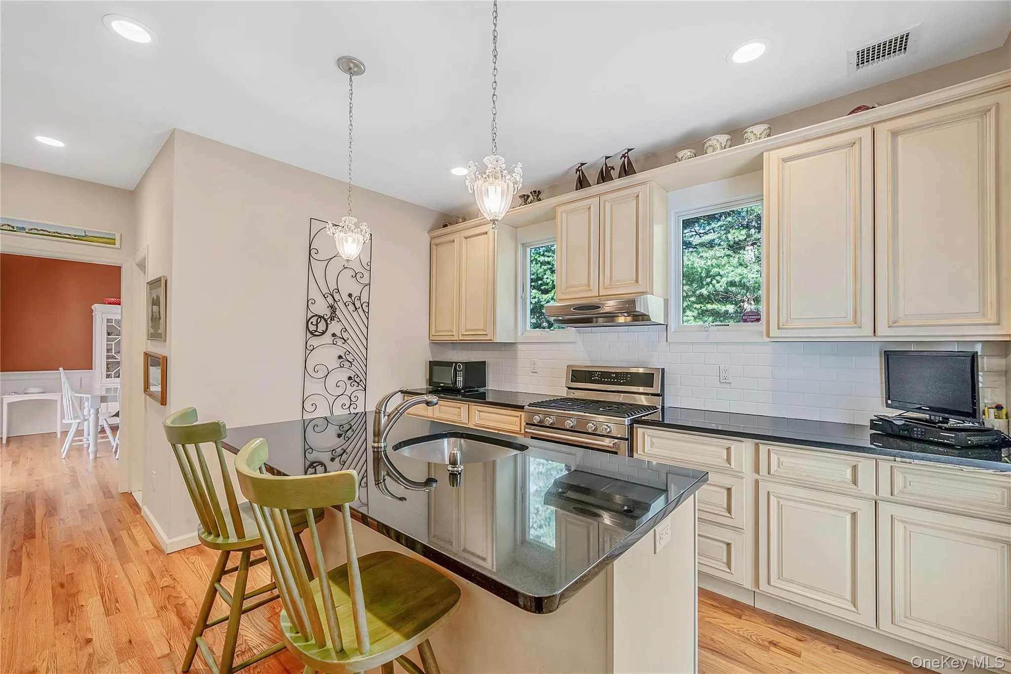 16 Foster Crossing, Southampton, NY, 3 Bedrooms Bedrooms, 8 Rooms Rooms,2 BathroomsBathrooms,Residential,For Rent,Foster,0,1028206 16 Foster Crossing, Southampton, NY, 3 Bedrooms Bedrooms, 8 Rooms Rooms,2 BathroomsBathrooms,Residential,For Rent,Foster,0,1028206