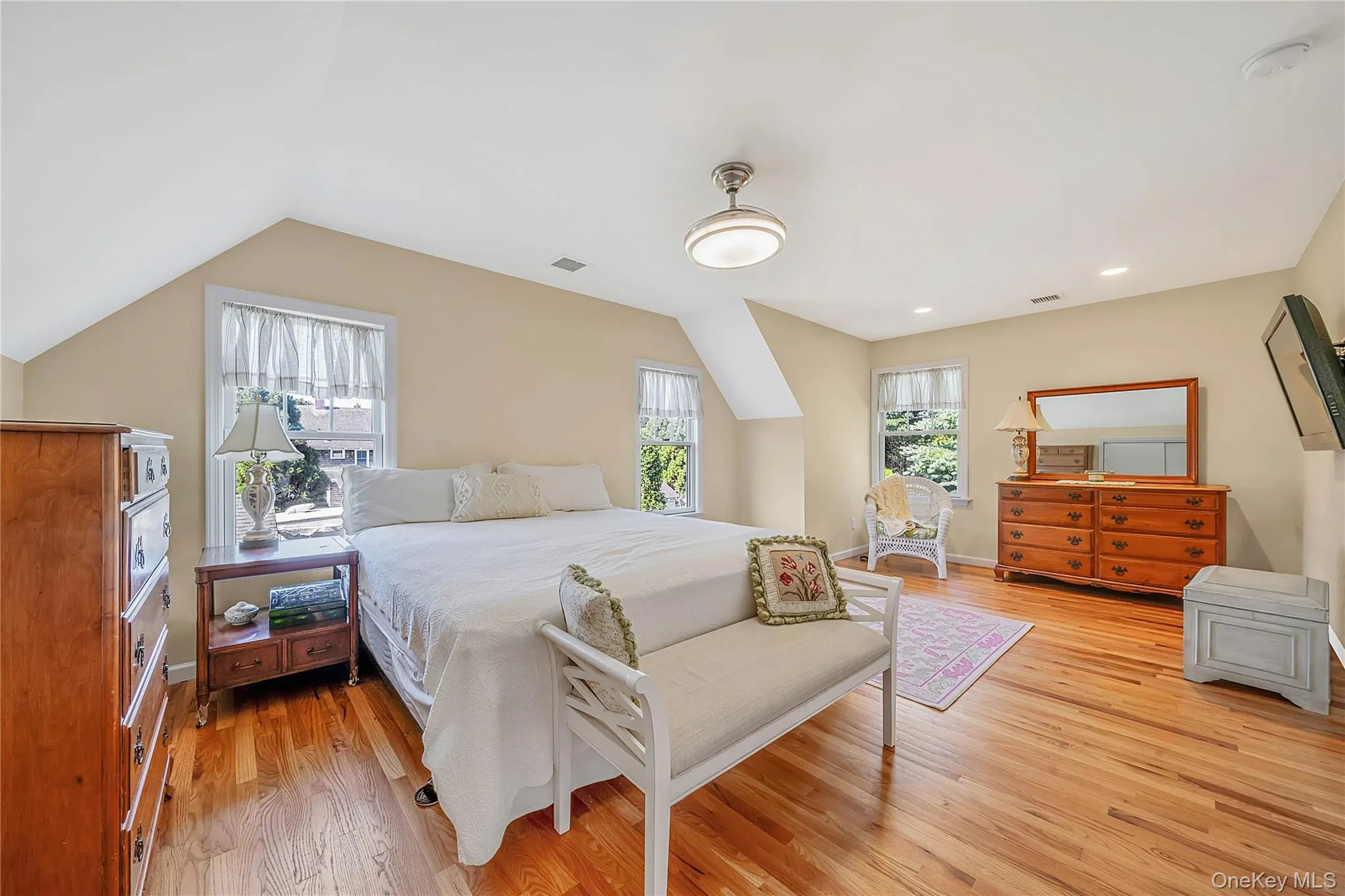 16 Foster Crossing, Southampton, NY, 3 Bedrooms Bedrooms, 8 Rooms Rooms,2 BathroomsBathrooms,Residential,For Rent,Foster,0,1028206 16 Foster Crossing, Southampton, NY, 3 Bedrooms Bedrooms, 8 Rooms Rooms,2 BathroomsBathrooms,Residential,For Rent,Foster,0,1028206