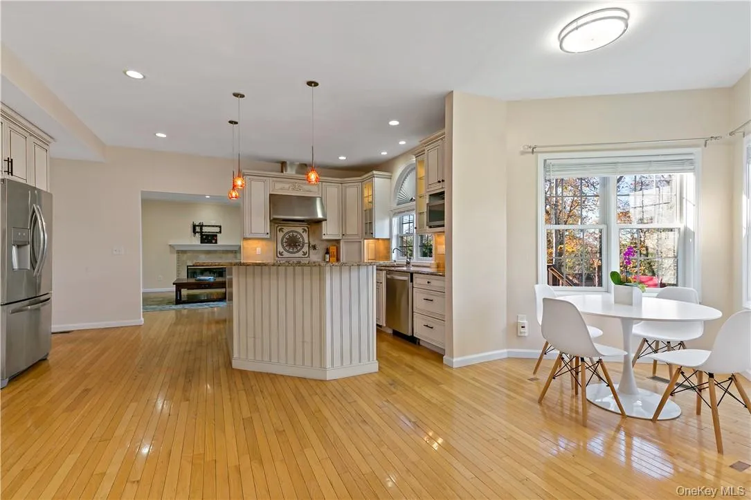 2301 Mohansic Avenue, Yorktown, NY, 4 Bedrooms Bedrooms, 10 Rooms Rooms,2 BathroomsBathrooms,Residential Lease,For Rent,Mohansic,0,1028218 2301 Mohansic Avenue, Yorktown, NY, 4 Bedrooms Bedrooms, 10 Rooms Rooms,2 BathroomsBathrooms,Residential Lease,For Rent,Mohansic,0,1028218