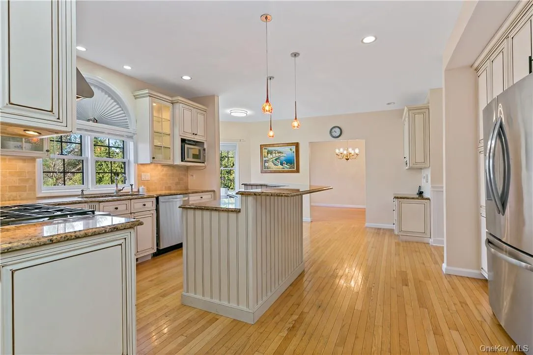 2301 Mohansic Avenue, Yorktown, NY, 4 Bedrooms Bedrooms, 10 Rooms Rooms,2 BathroomsBathrooms,Residential Lease,For Rent,Mohansic,0,1028218 2301 Mohansic Avenue, Yorktown, NY, 4 Bedrooms Bedrooms, 10 Rooms Rooms,2 BathroomsBathrooms,Residential Lease,For Rent,Mohansic,0,1028218