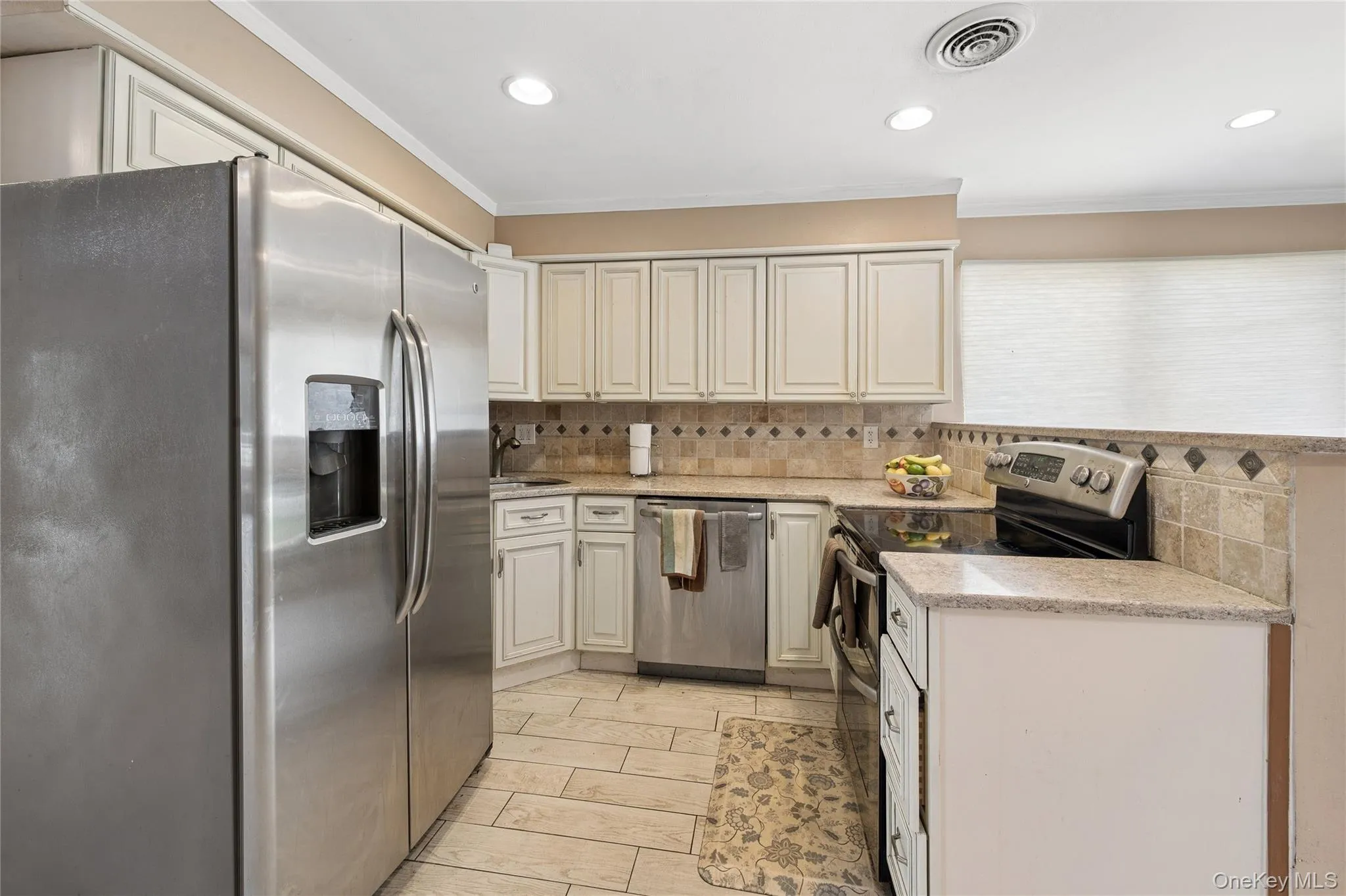 100 Baker Court, Hempstead, NY, 3 Bedrooms Bedrooms, 5 Rooms Rooms,2 BathroomsBathrooms,Residential,For Rent,Baker,0,1028219 100 Baker Court, Hempstead, NY, 3 Bedrooms Bedrooms, 5 Rooms Rooms,2 BathroomsBathrooms,Residential,For Rent,Baker,0,1028219