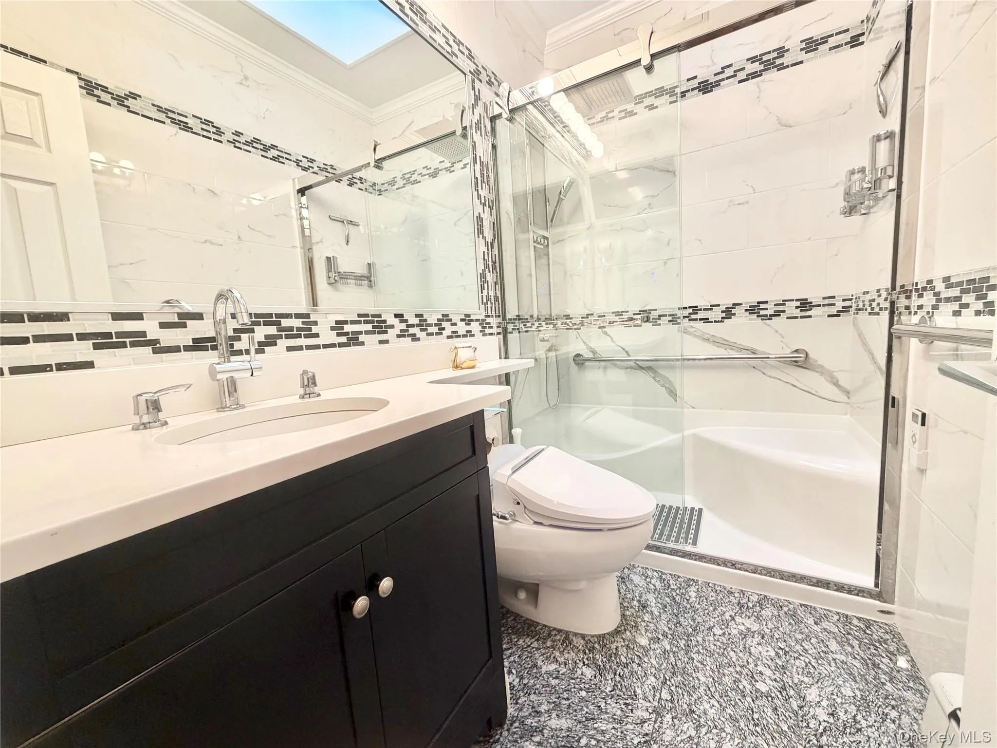 198 Jericho Turnpike, Hempstead, NY, 2 Bedrooms Bedrooms, 4 Rooms Rooms,1 BathroomBathrooms,Residential Lease,For Rent,Jericho,0,1028224 198 Jericho Turnpike, Hempstead, NY, 2 Bedrooms Bedrooms, 4 Rooms Rooms,1 BathroomBathrooms,Residential Lease,For Rent,Jericho,0,1028224