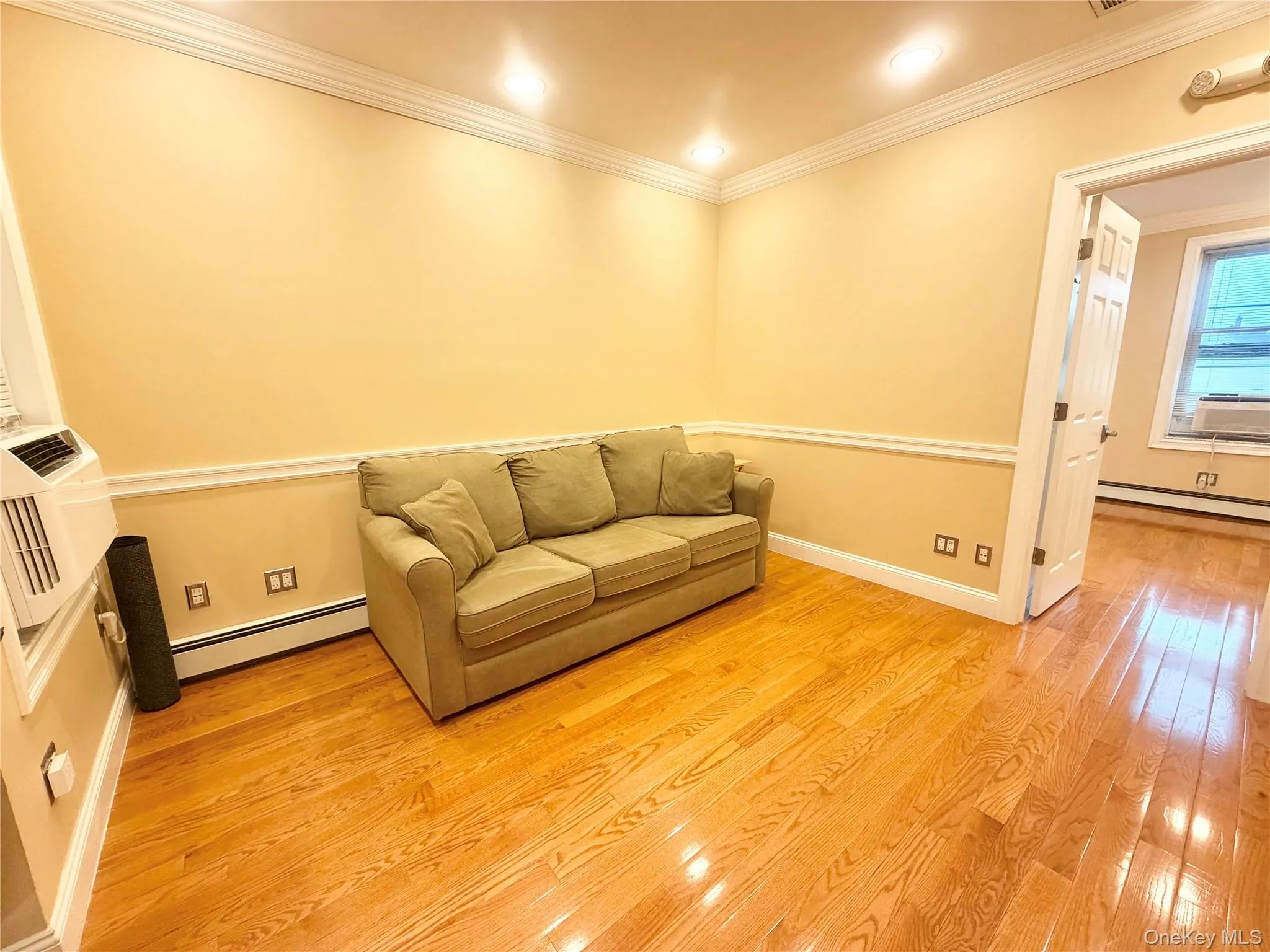 198 Jericho Turnpike, Hempstead, NY, 2 Bedrooms Bedrooms, 4 Rooms Rooms,1 BathroomBathrooms,Residential Lease,For Rent,Jericho,0,1028224 198 Jericho Turnpike, Hempstead, NY, 2 Bedrooms Bedrooms, 4 Rooms Rooms,1 BathroomBathrooms,Residential Lease,For Rent,Jericho,0,1028224