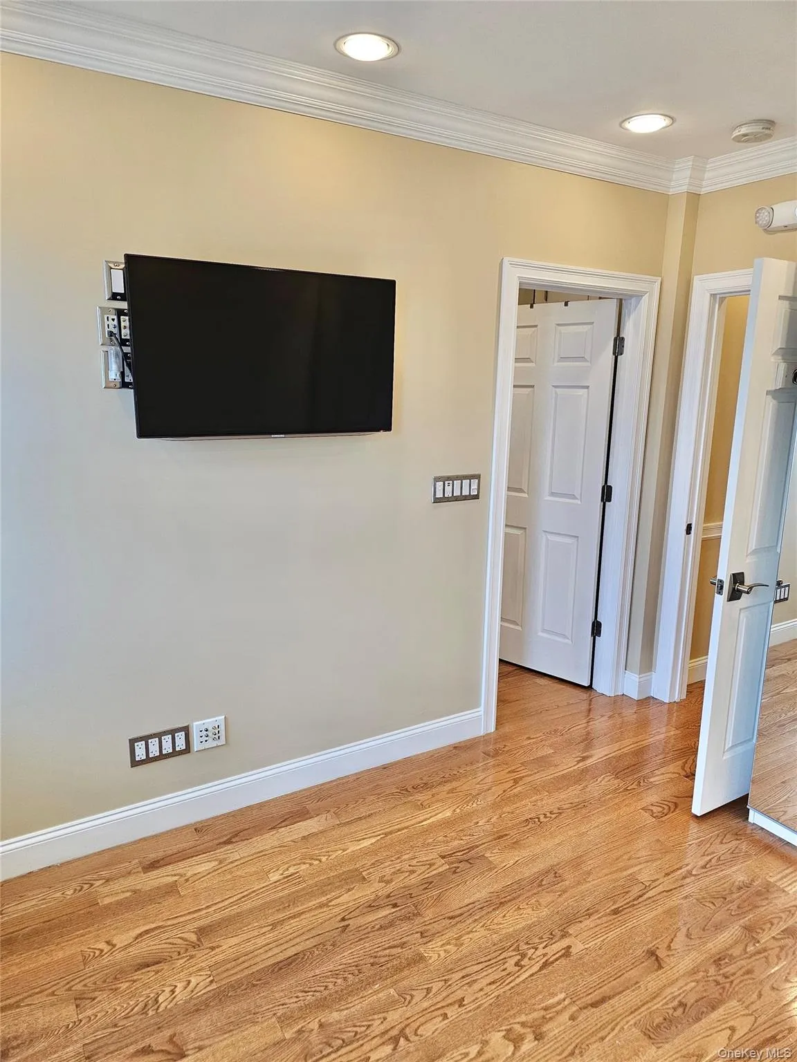 198 Jericho Turnpike, Hempstead, NY, 2 Bedrooms Bedrooms, 4 Rooms Rooms,1 BathroomBathrooms,Residential Lease,For Rent,Jericho,0,1028224 198 Jericho Turnpike, Hempstead, NY, 2 Bedrooms Bedrooms, 4 Rooms Rooms,1 BathroomBathrooms,Residential Lease,For Rent,Jericho,0,1028224