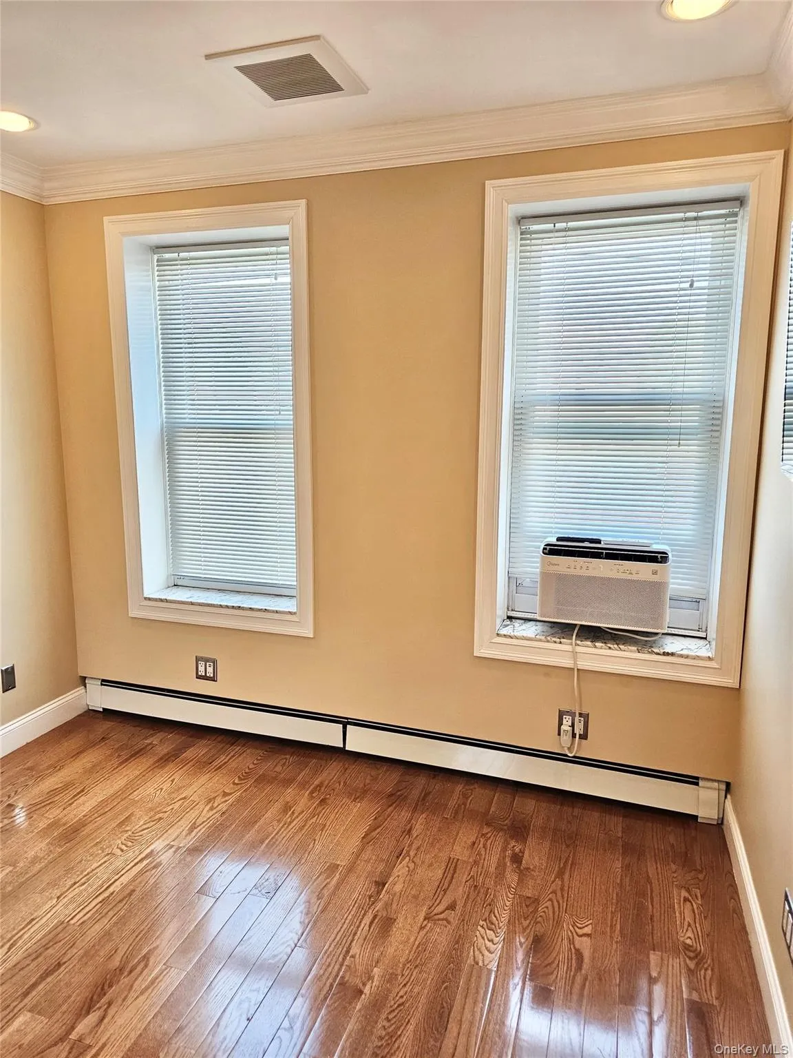 198 Jericho Turnpike, Hempstead, NY, 2 Bedrooms Bedrooms, 4 Rooms Rooms,1 BathroomBathrooms,Residential Lease,For Rent,Jericho,0,1028224 198 Jericho Turnpike, Hempstead, NY, 2 Bedrooms Bedrooms, 4 Rooms Rooms,1 BathroomBathrooms,Residential Lease,For Rent,Jericho,0,1028224