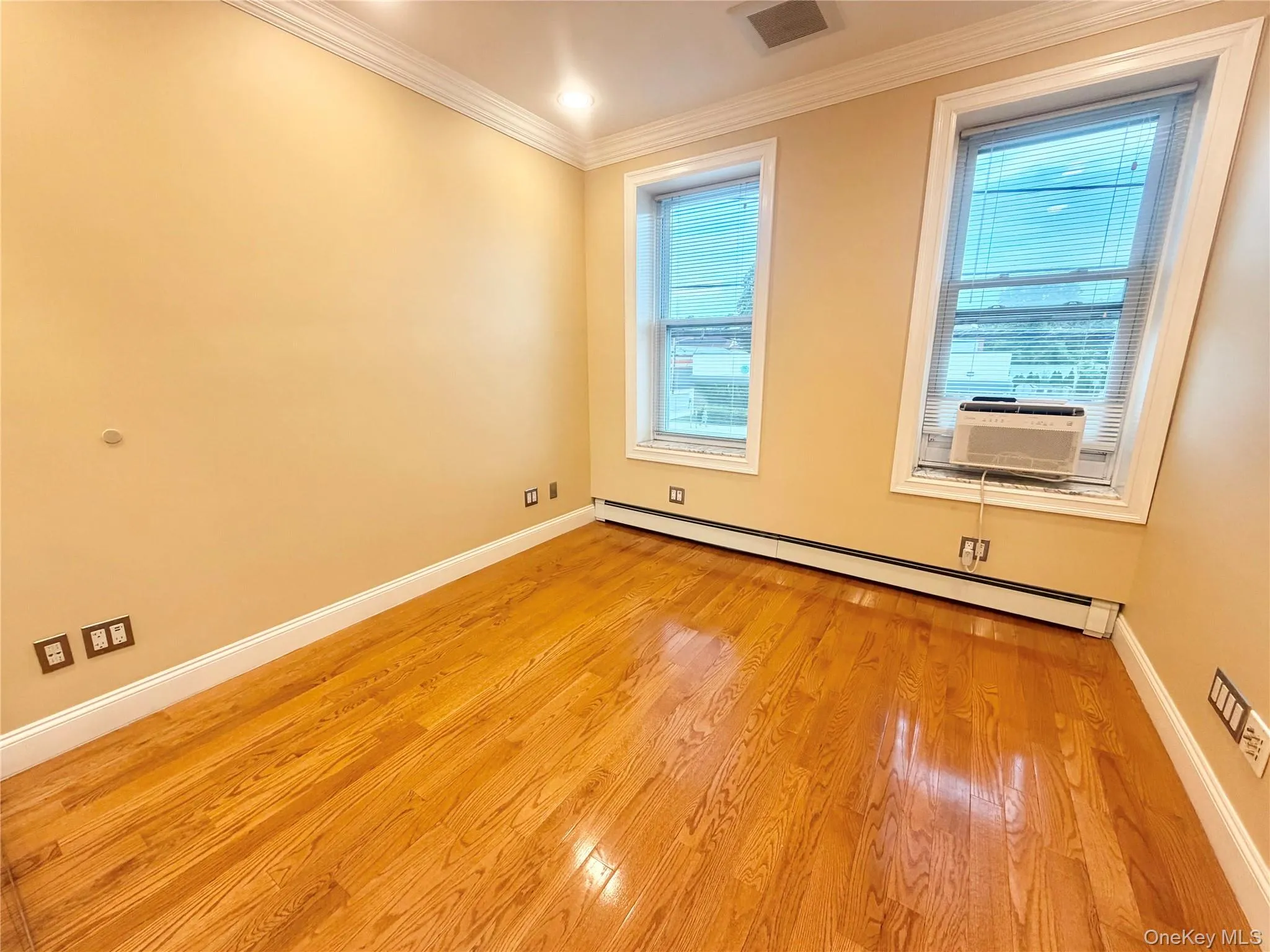 198 Jericho Turnpike, Hempstead, NY, 2 Bedrooms Bedrooms, 4 Rooms Rooms,1 BathroomBathrooms,Residential Lease,For Rent,Jericho,0,1028224 198 Jericho Turnpike, Hempstead, NY, 2 Bedrooms Bedrooms, 4 Rooms Rooms,1 BathroomBathrooms,Residential Lease,For Rent,Jericho,0,1028224