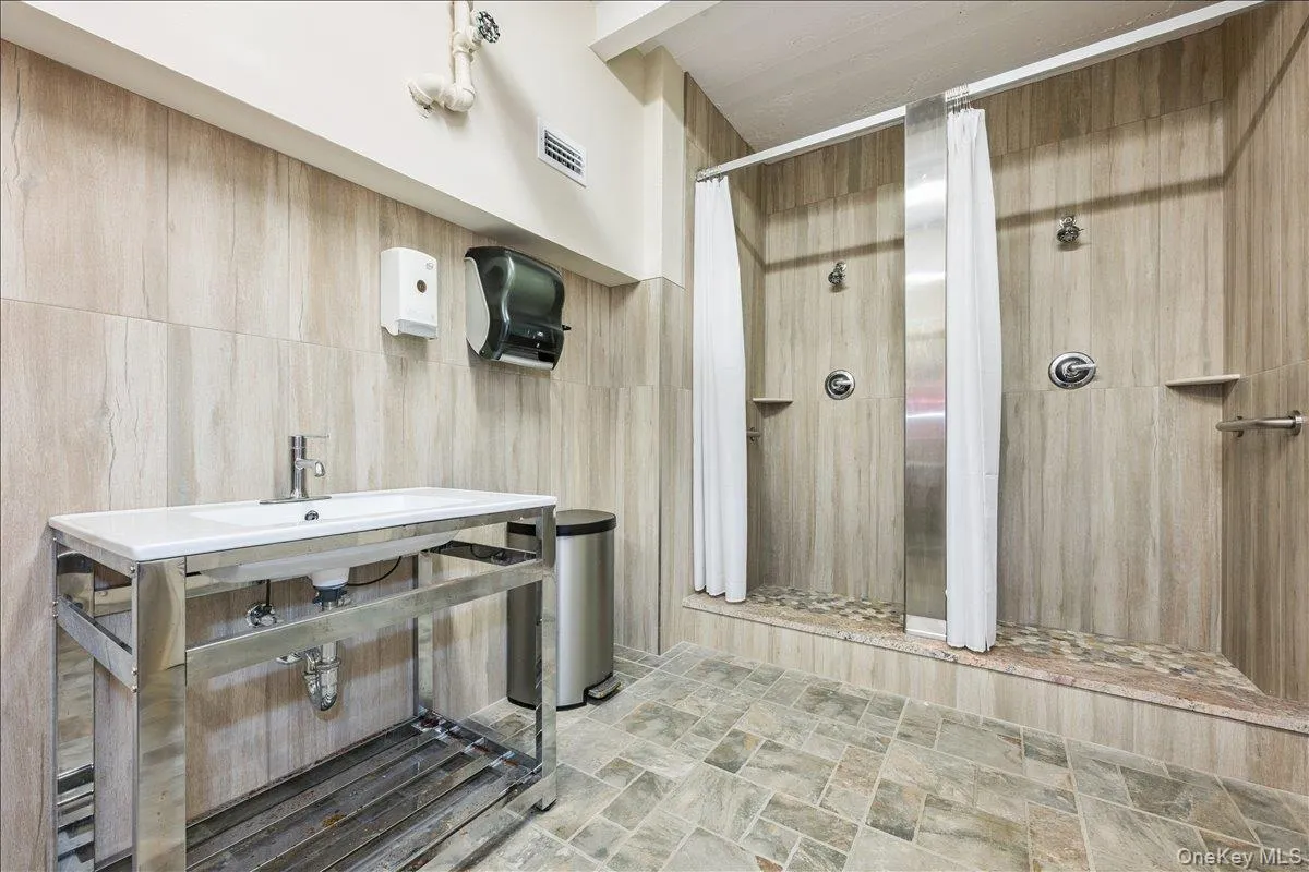 700 Shore Road, Long Beach, NY, 3 Rooms Rooms,1 BathroomBathrooms,Residential,For Rent,Shore,0,1028230 700 Shore Road, Long Beach, NY, 3 Rooms Rooms,1 BathroomBathrooms,Residential,For Rent,Shore,0,1028230