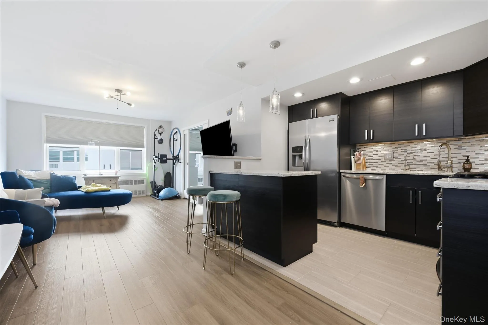 700 Shore Road, Long Beach, NY, 3 Rooms Rooms,1 BathroomBathrooms,Residential,For Rent,Shore,0,1028230 700 Shore Road, Long Beach, NY, 3 Rooms Rooms,1 BathroomBathrooms,Residential,For Rent,Shore,0,1028230