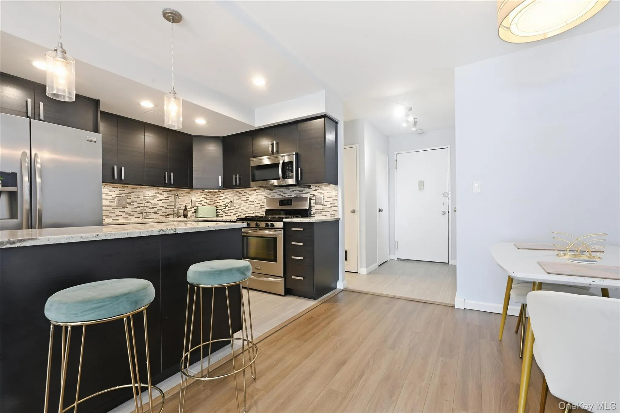 700 Shore Road, Long Beach, NY, 3 Rooms Rooms,1 BathroomBathrooms,Residential,For Rent,Shore,0,1028230 700 Shore Road, Long Beach, NY, 3 Rooms Rooms,1 BathroomBathrooms,Residential,For Rent,Shore,0,1028230