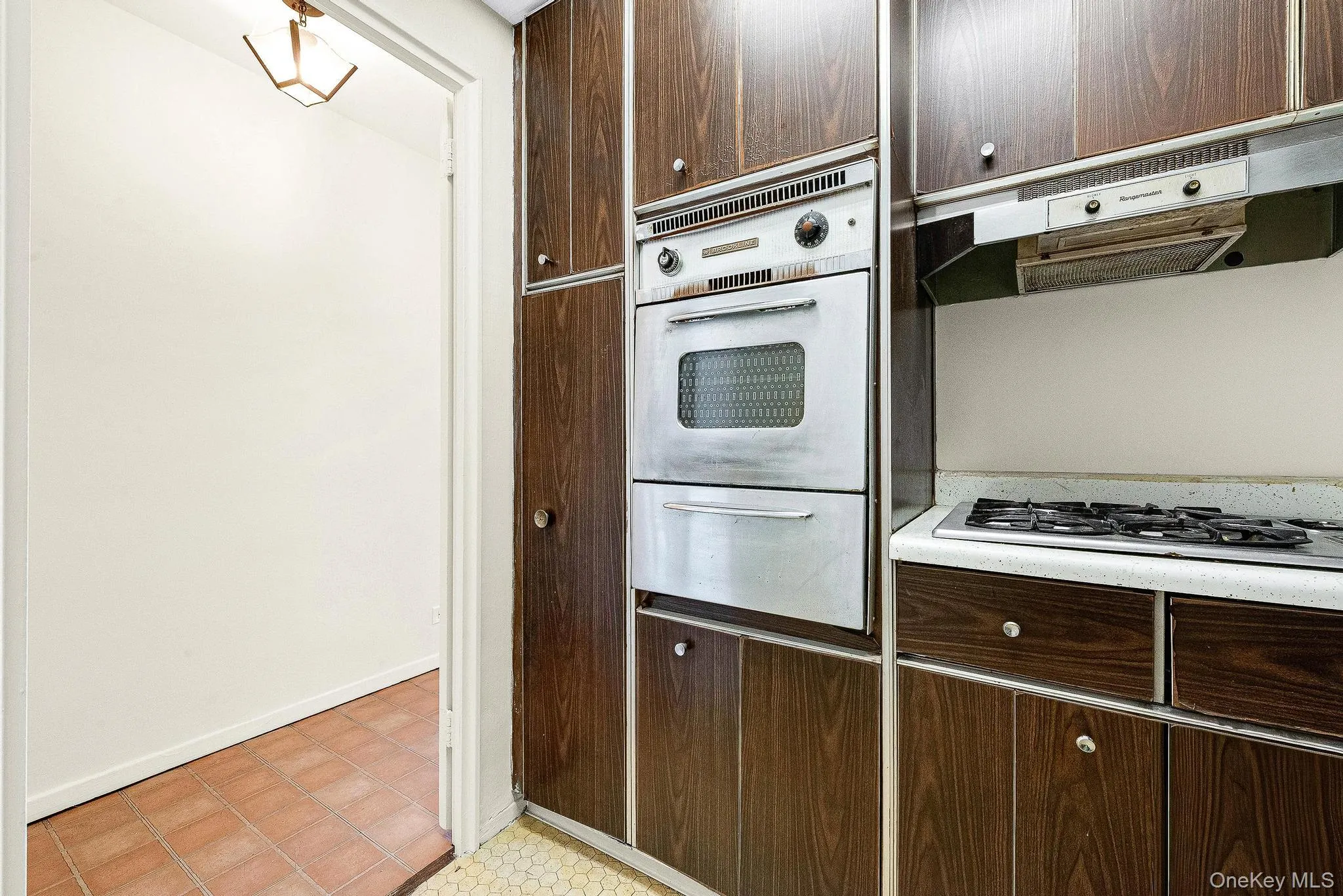 111-20 73rd Avenue, New York, NY, 3 Rooms Rooms,1 BathroomBathrooms,Residential,For Rent,73rd,0,1028237 111-20 73rd Avenue, New York, NY, 3 Rooms Rooms,1 BathroomBathrooms,Residential,For Rent,73rd,0,1028237