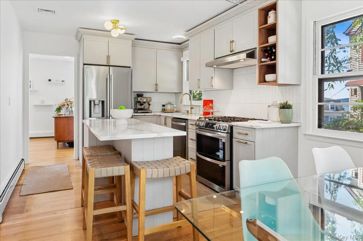 12 Livingston Avenue, Greenburgh, NY, 3 Bedrooms Bedrooms, 6 Rooms Rooms,2 BathroomsBathrooms,Residential,For Rent,Livingston,0,1028239 12 Livingston Avenue, Greenburgh, NY, 3 Bedrooms Bedrooms, 6 Rooms Rooms,2 BathroomsBathrooms,Residential,For Rent,Livingston,0,1028239