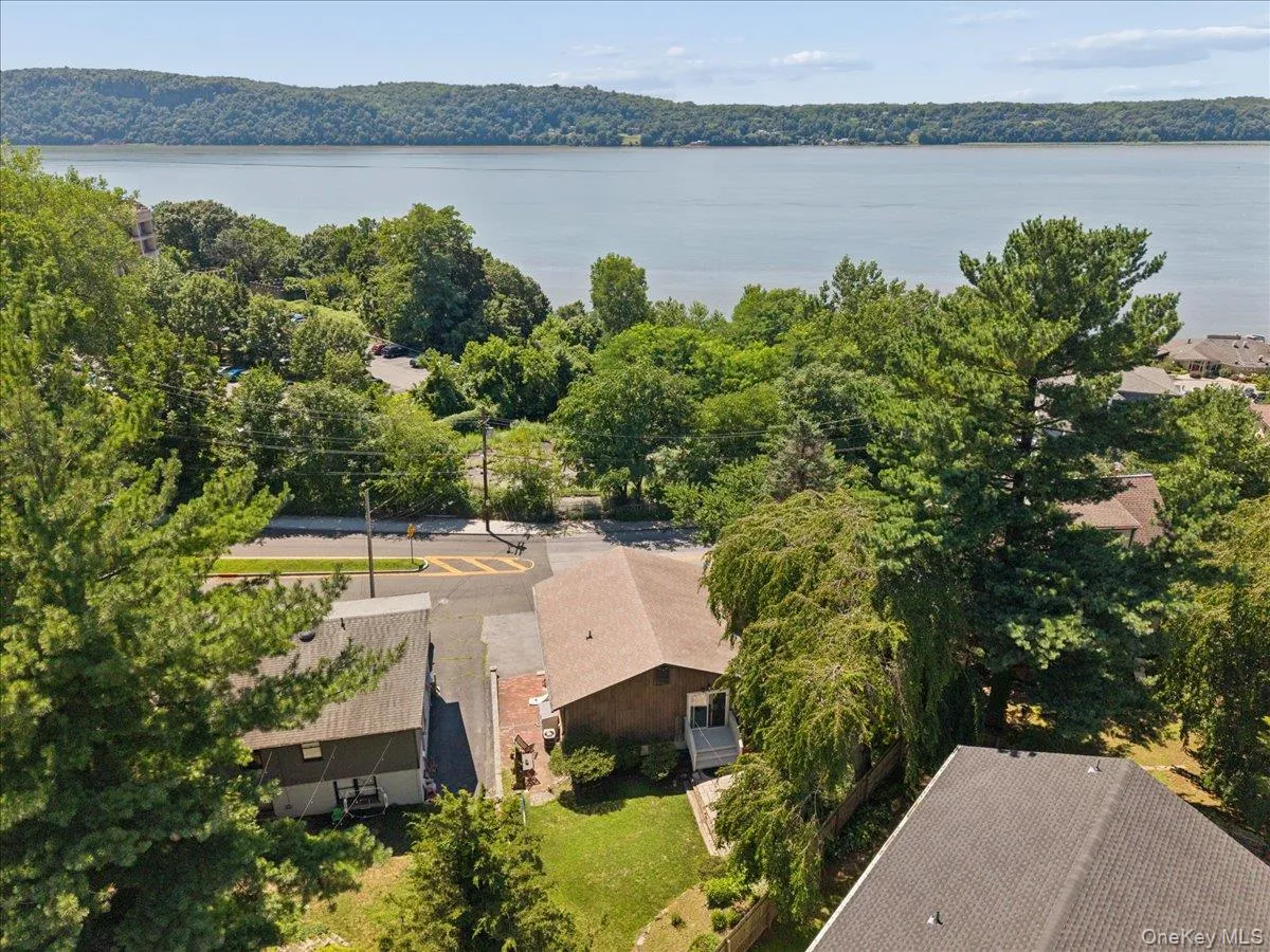 12 Livingston Avenue, Greenburgh, NY, 3 Bedrooms Bedrooms, 6 Rooms Rooms,2 BathroomsBathrooms,Residential,For Rent,Livingston,0,1028239 12 Livingston Avenue, Greenburgh, NY, 3 Bedrooms Bedrooms, 6 Rooms Rooms,2 BathroomsBathrooms,Residential,For Rent,Livingston,0,1028239