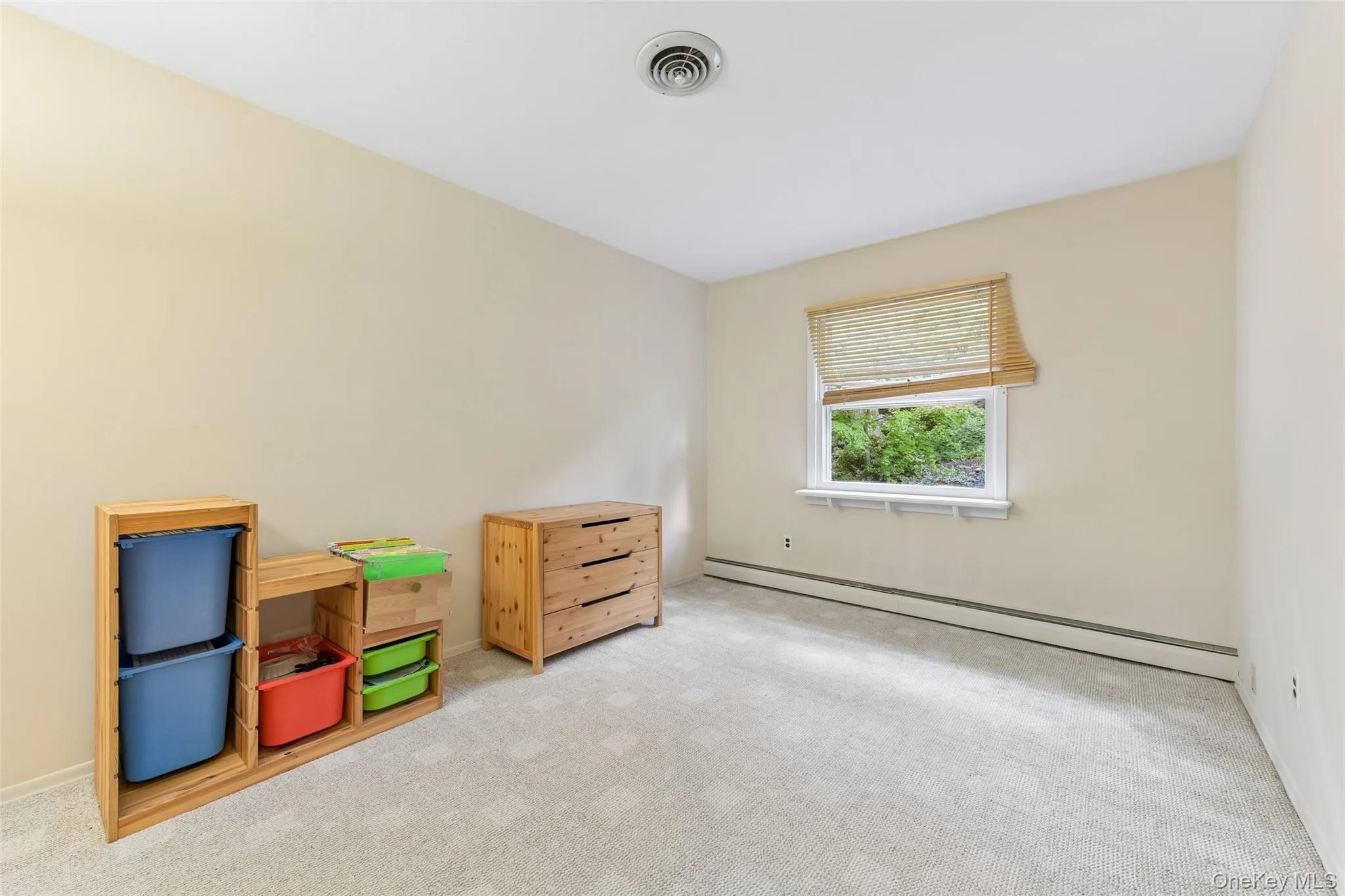 14 Mont Avenue, Huntington, NY, 4 Bedrooms Bedrooms, 9 Rooms Rooms,2 BathroomsBathrooms,Residential,For Rent,Mont,0,1028241 14 Mont Avenue, Huntington, NY, 4 Bedrooms Bedrooms, 9 Rooms Rooms,2 BathroomsBathrooms,Residential,For Rent,Mont,0,1028241
