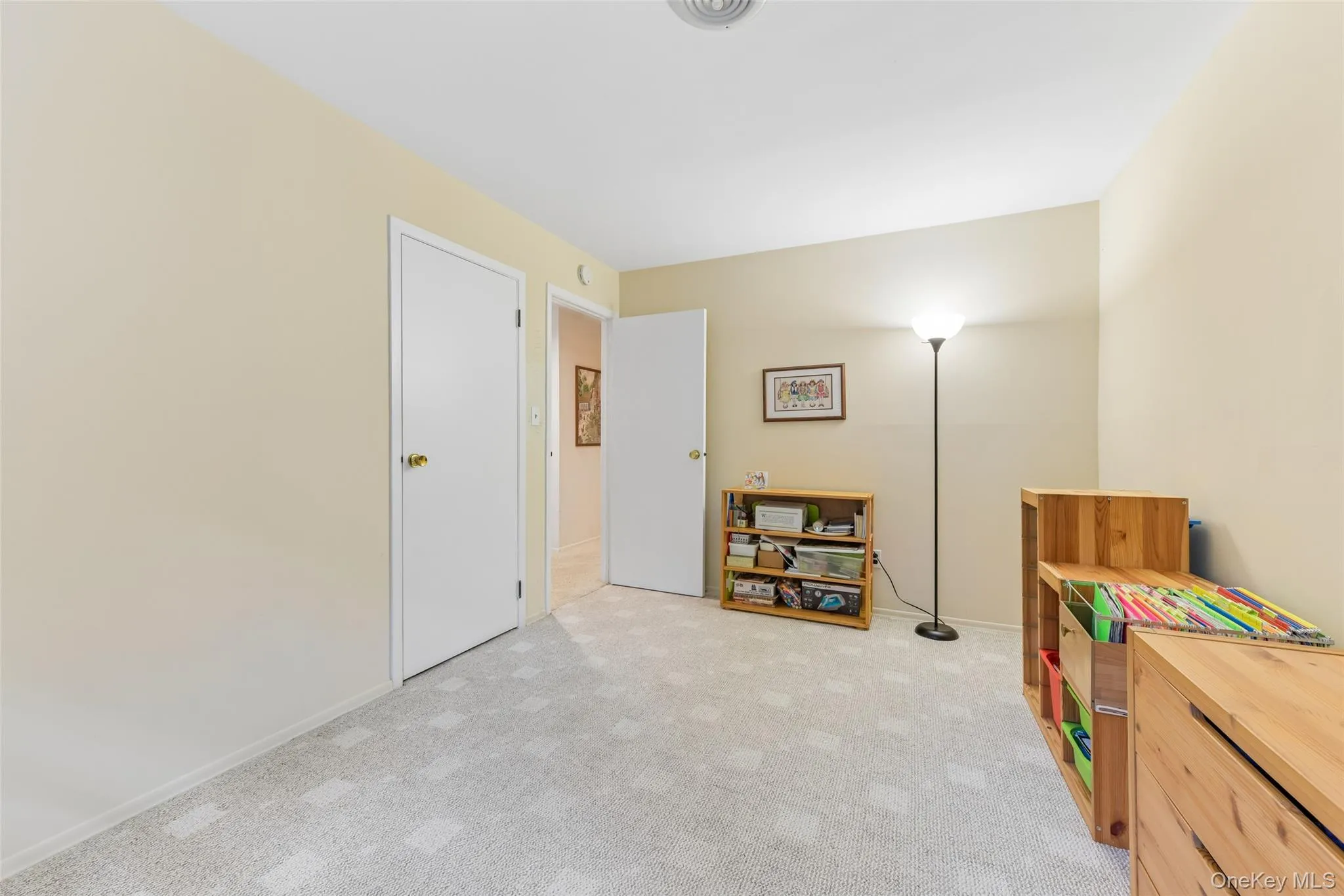 14 Mont Avenue, Huntington, NY, 4 Bedrooms Bedrooms, 9 Rooms Rooms,2 BathroomsBathrooms,Residential,For Rent,Mont,0,1028241 14 Mont Avenue, Huntington, NY, 4 Bedrooms Bedrooms, 9 Rooms Rooms,2 BathroomsBathrooms,Residential,For Rent,Mont,0,1028241