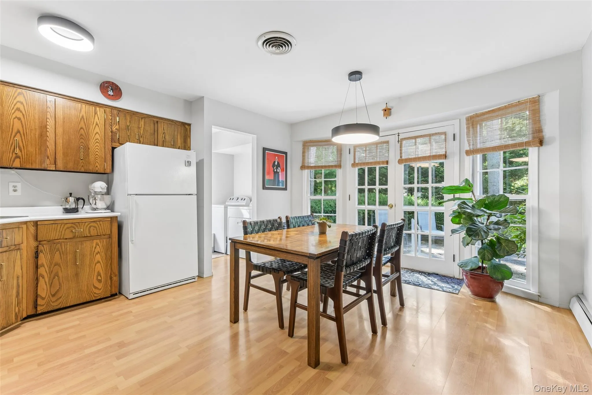 14 Mont Avenue, Huntington, NY, 4 Bedrooms Bedrooms, 9 Rooms Rooms,2 BathroomsBathrooms,Residential,For Rent,Mont,0,1028241 14 Mont Avenue, Huntington, NY, 4 Bedrooms Bedrooms, 9 Rooms Rooms,2 BathroomsBathrooms,Residential,For Rent,Mont,0,1028241
