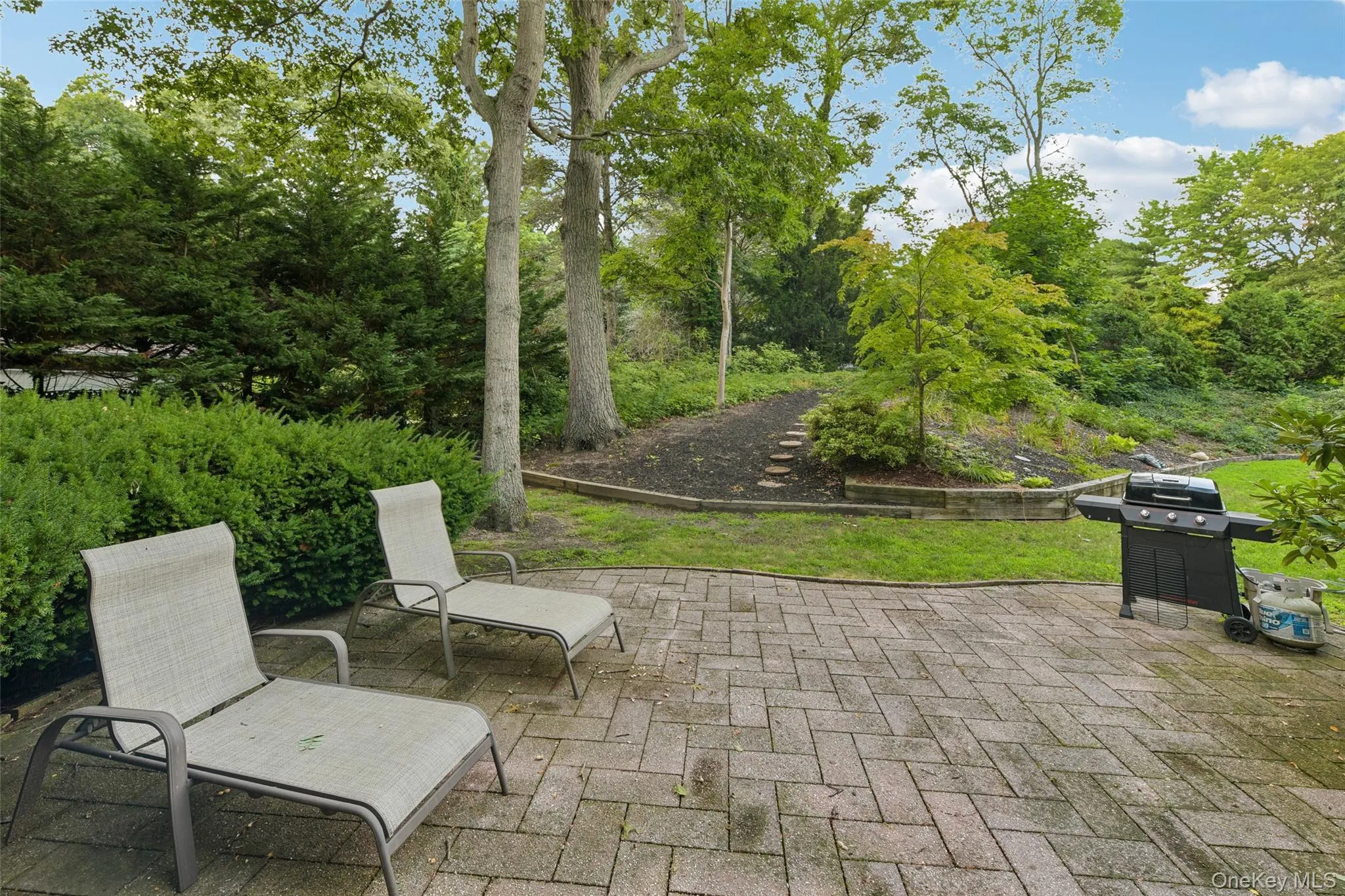 14 Mont Avenue, Huntington, NY, 4 Bedrooms Bedrooms, 9 Rooms Rooms,2 BathroomsBathrooms,Residential,For Rent,Mont,0,1028241 14 Mont Avenue, Huntington, NY, 4 Bedrooms Bedrooms, 9 Rooms Rooms,2 BathroomsBathrooms,Residential,For Rent,Mont,0,1028241