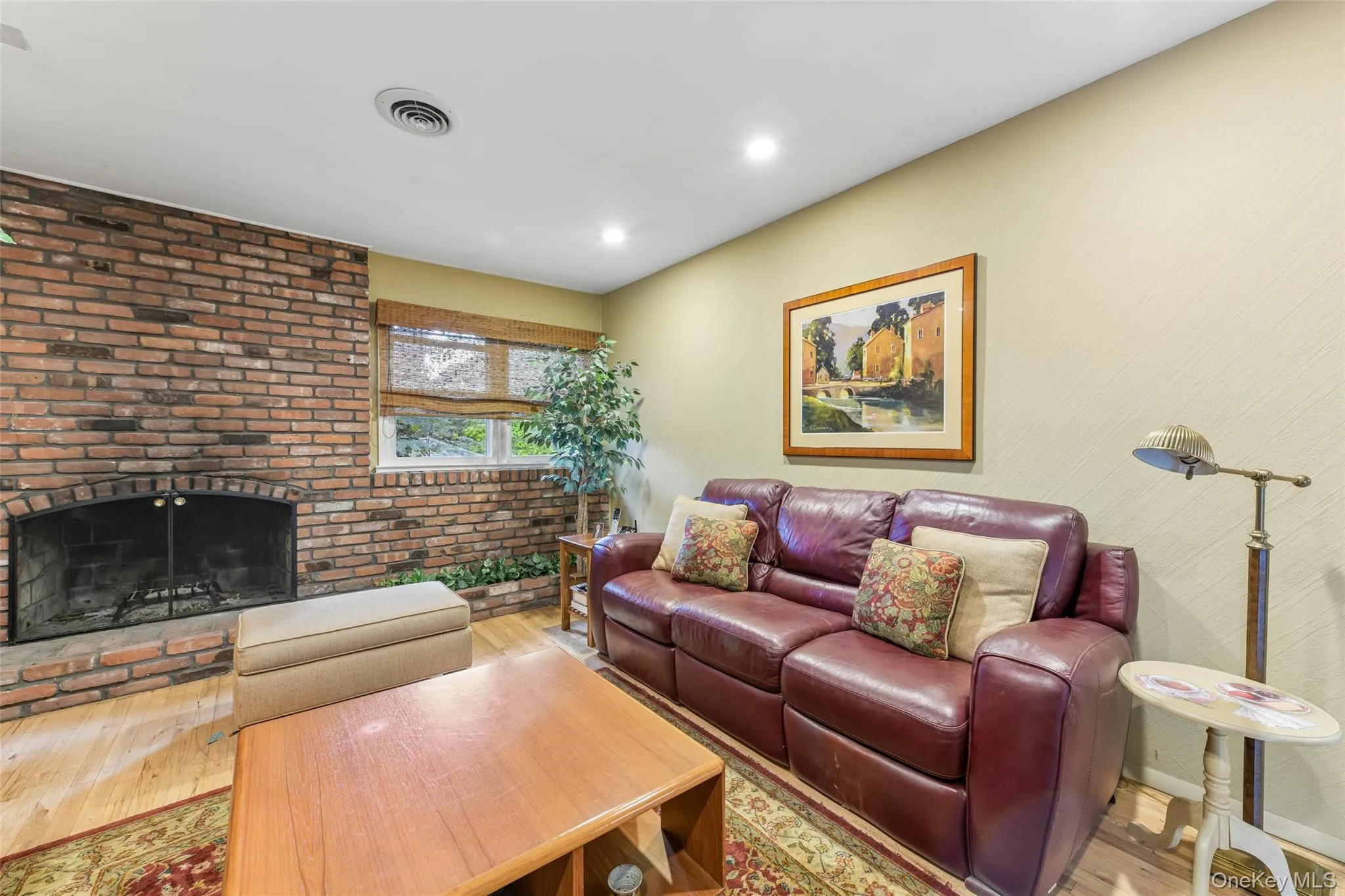 14 Mont Avenue, Huntington, NY, 4 Bedrooms Bedrooms, 9 Rooms Rooms,2 BathroomsBathrooms,Residential,For Rent,Mont,0,1028241 14 Mont Avenue, Huntington, NY, 4 Bedrooms Bedrooms, 9 Rooms Rooms,2 BathroomsBathrooms,Residential,For Rent,Mont,0,1028241