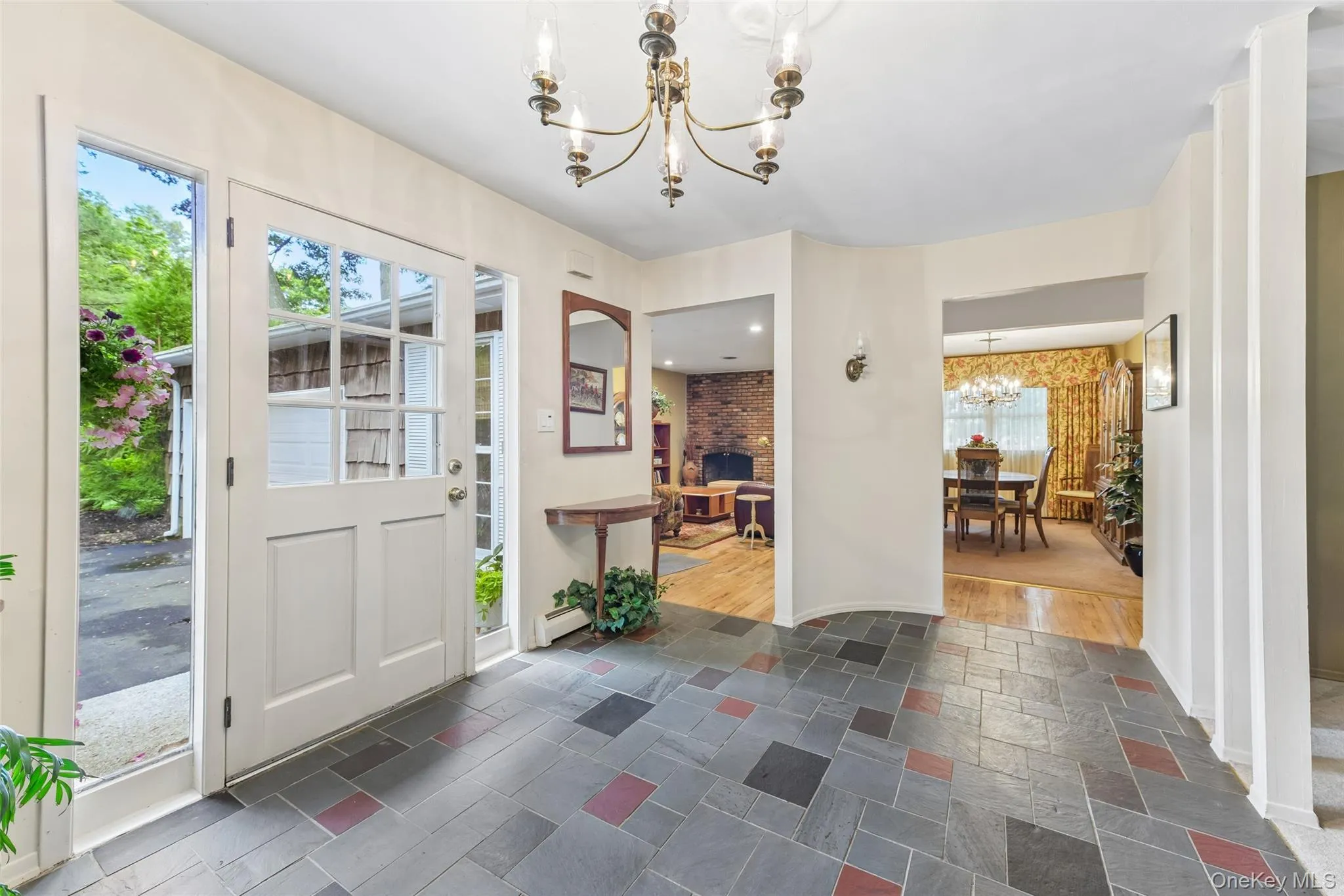 14 Mont Avenue, Huntington, NY, 4 Bedrooms Bedrooms, 9 Rooms Rooms,2 BathroomsBathrooms,Residential,For Rent,Mont,0,1028241 14 Mont Avenue, Huntington, NY, 4 Bedrooms Bedrooms, 9 Rooms Rooms,2 BathroomsBathrooms,Residential,For Rent,Mont,0,1028241