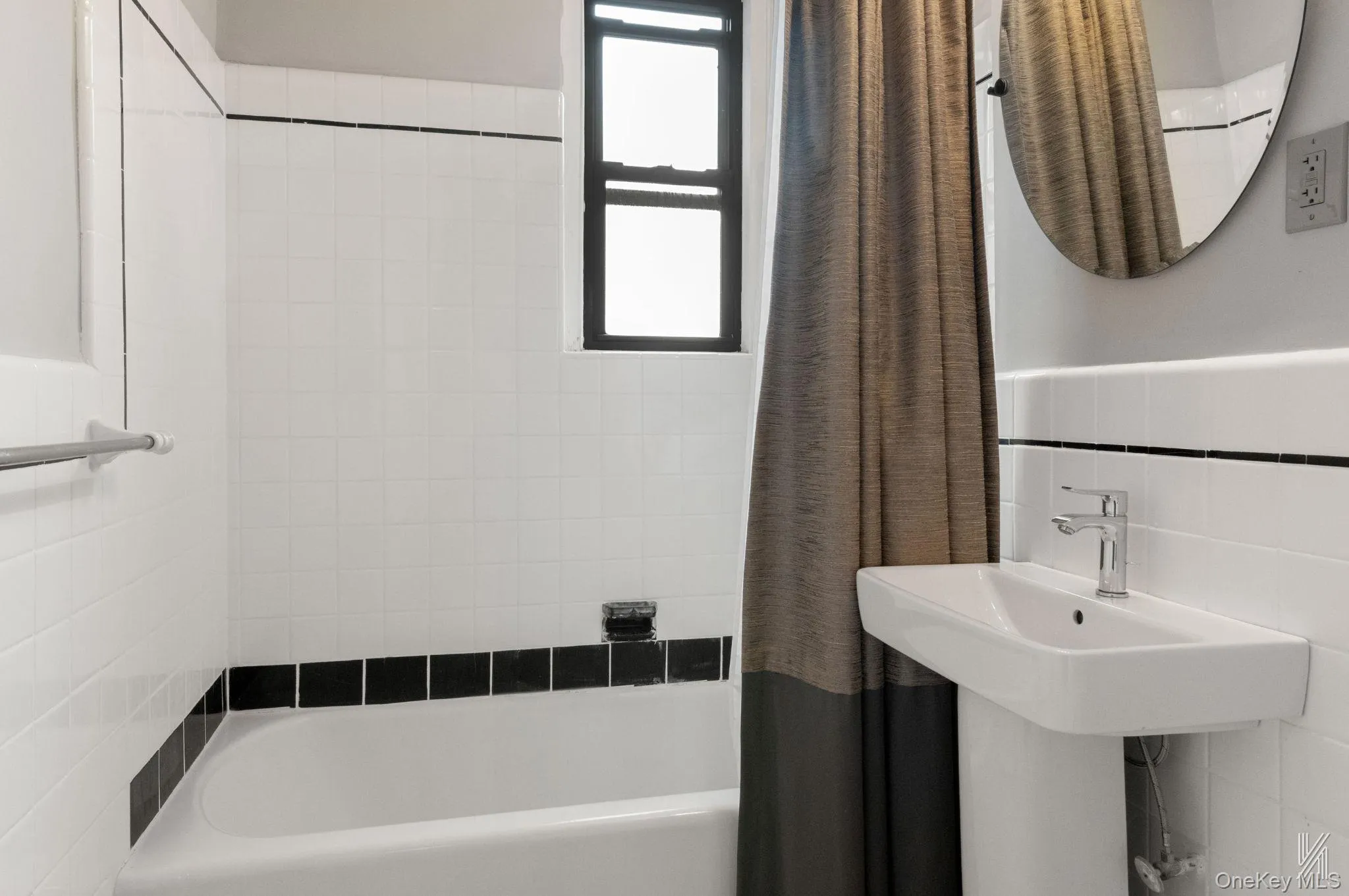25-40 31st Avenue, New York, NY, 2 Bedrooms Bedrooms, 6 Rooms Rooms,2 BathroomsBathrooms,Residential,For Rent,31st,0,1028252 25-40 31st Avenue, New York, NY, 2 Bedrooms Bedrooms, 6 Rooms Rooms,2 BathroomsBathrooms,Residential,For Rent,31st,0,1028252