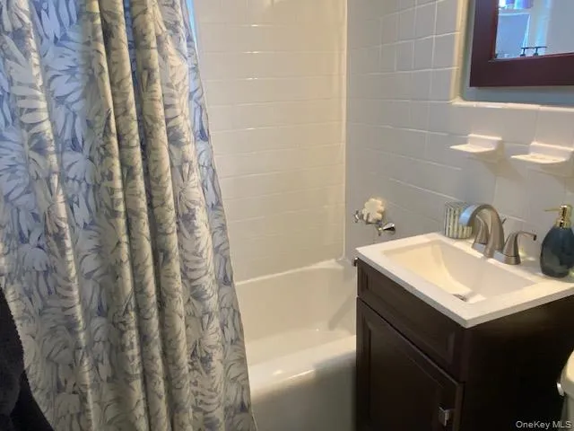 71-39 260th Street, New York, NY, 1 Bedroom Bedrooms, 3 Rooms Rooms,1 BathroomBathrooms,Residential,For Rent,260th,0,1028254 71-39 260th Street, New York, NY, 1 Bedroom Bedrooms, 3 Rooms Rooms,1 BathroomBathrooms,Residential,For Rent,260th,0,1028254