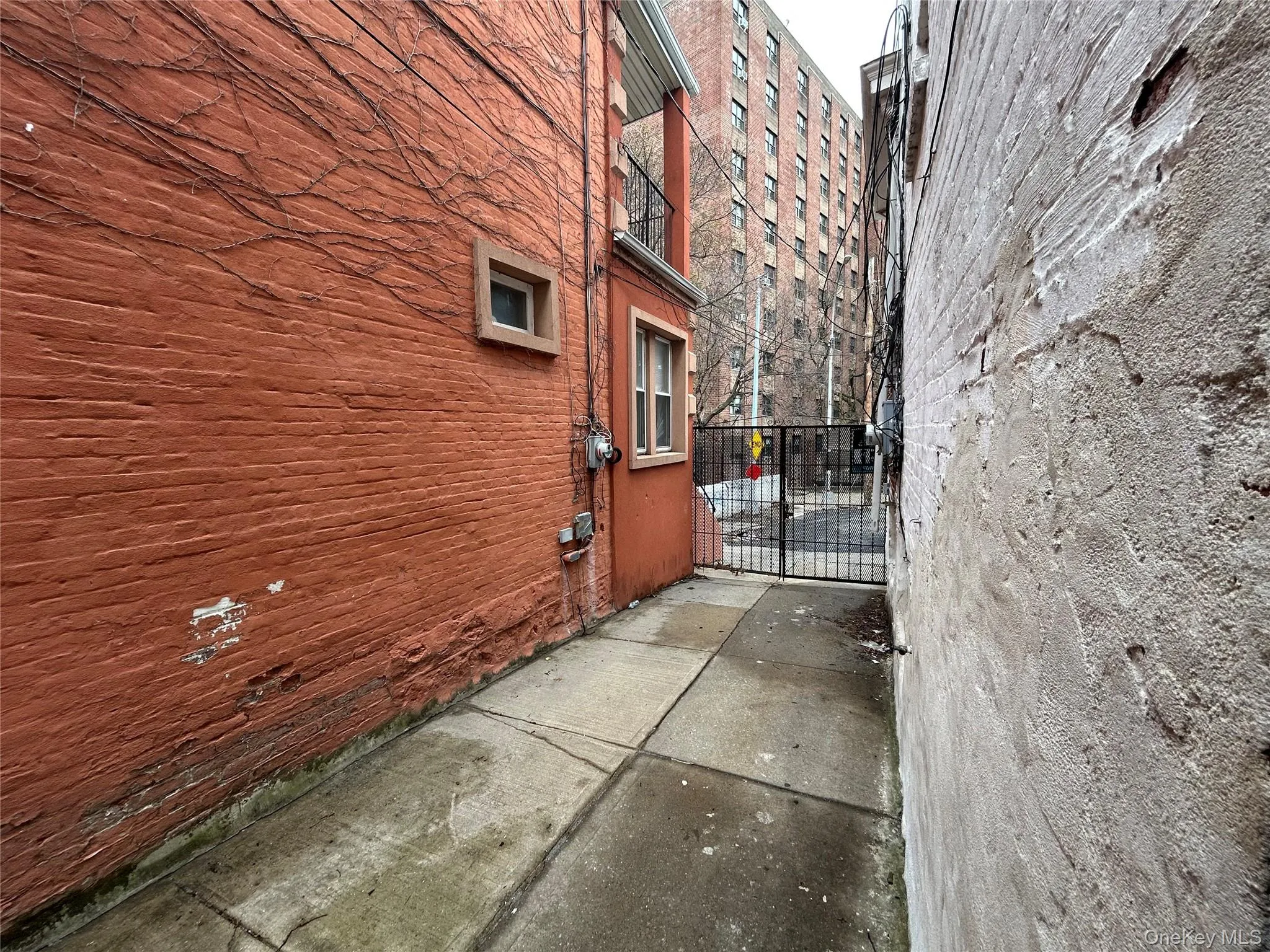 1819 Palisade Place, New York, NY, 3 Bedrooms Bedrooms, 5 Rooms Rooms,1 BathroomBathrooms,Residential Lease,For Rent,Palisade,0,1028267 1819 Palisade Place, New York, NY, 3 Bedrooms Bedrooms, 5 Rooms Rooms,1 BathroomBathrooms,Residential Lease,For Rent,Palisade,0,1028267