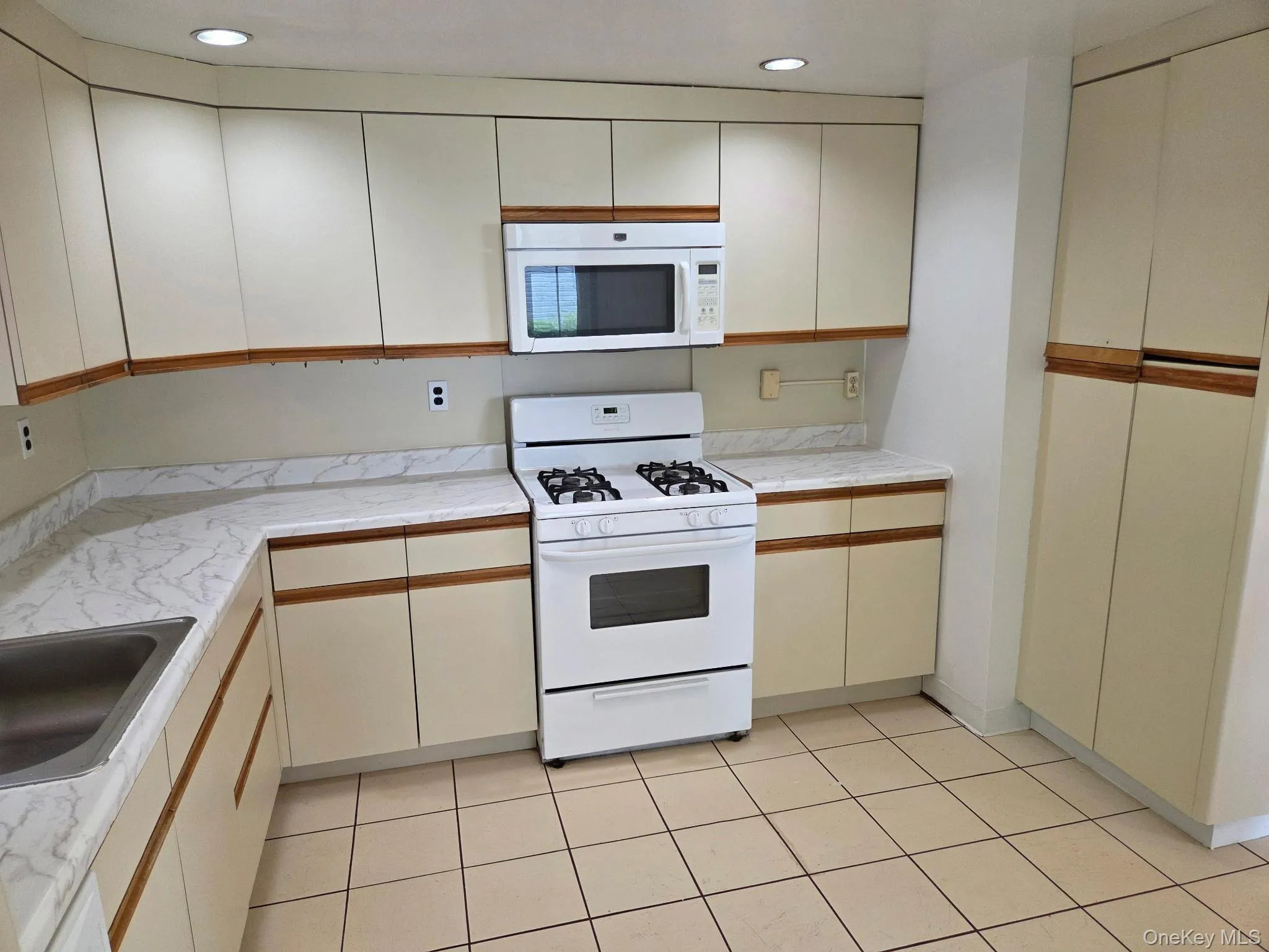 59 Beach Road, Stony Point, NY, 2 Bedrooms Bedrooms, 7 Rooms Rooms,2 BathroomsBathrooms,Residential Lease,For Rent,Beach,0,1028268 59 Beach Road, Stony Point, NY, 2 Bedrooms Bedrooms, 7 Rooms Rooms,2 BathroomsBathrooms,Residential Lease,For Rent,Beach,0,1028268