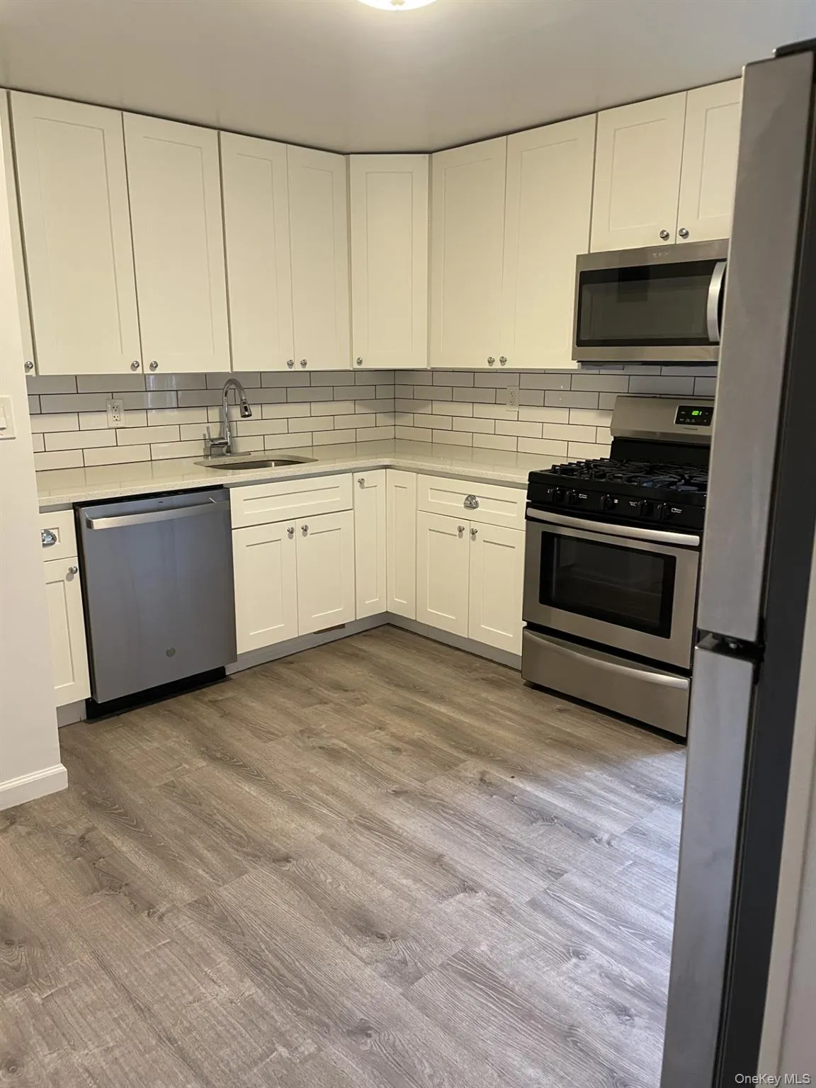 53 Haven Avenue, North Hempstead, NY, 2 Bedrooms Bedrooms, 4 Rooms Rooms,1 BathroomBathrooms,Residential Lease,For Rent,Haven,0,1028271 53 Haven Avenue, North Hempstead, NY, 2 Bedrooms Bedrooms, 4 Rooms Rooms,1 BathroomBathrooms,Residential Lease,For Rent,Haven,0,1028271