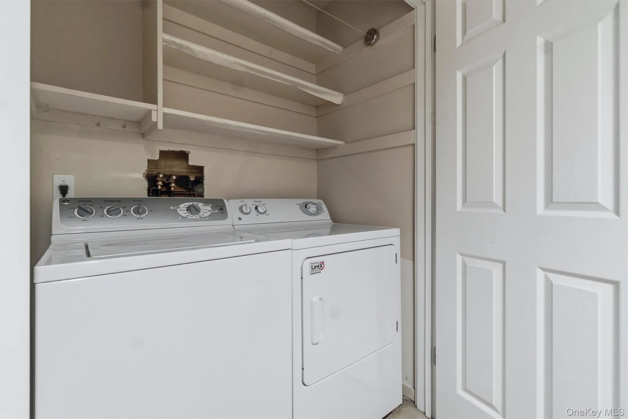 12 Heritage Hills, Somers, NY, 2 Bedrooms Bedrooms, 6 Rooms Rooms,2 BathroomsBathrooms,Residential,For Rent,Heritage,0,1028275 12 Heritage Hills, Somers, NY, 2 Bedrooms Bedrooms, 6 Rooms Rooms,2 BathroomsBathrooms,Residential,For Rent,Heritage,0,1028275