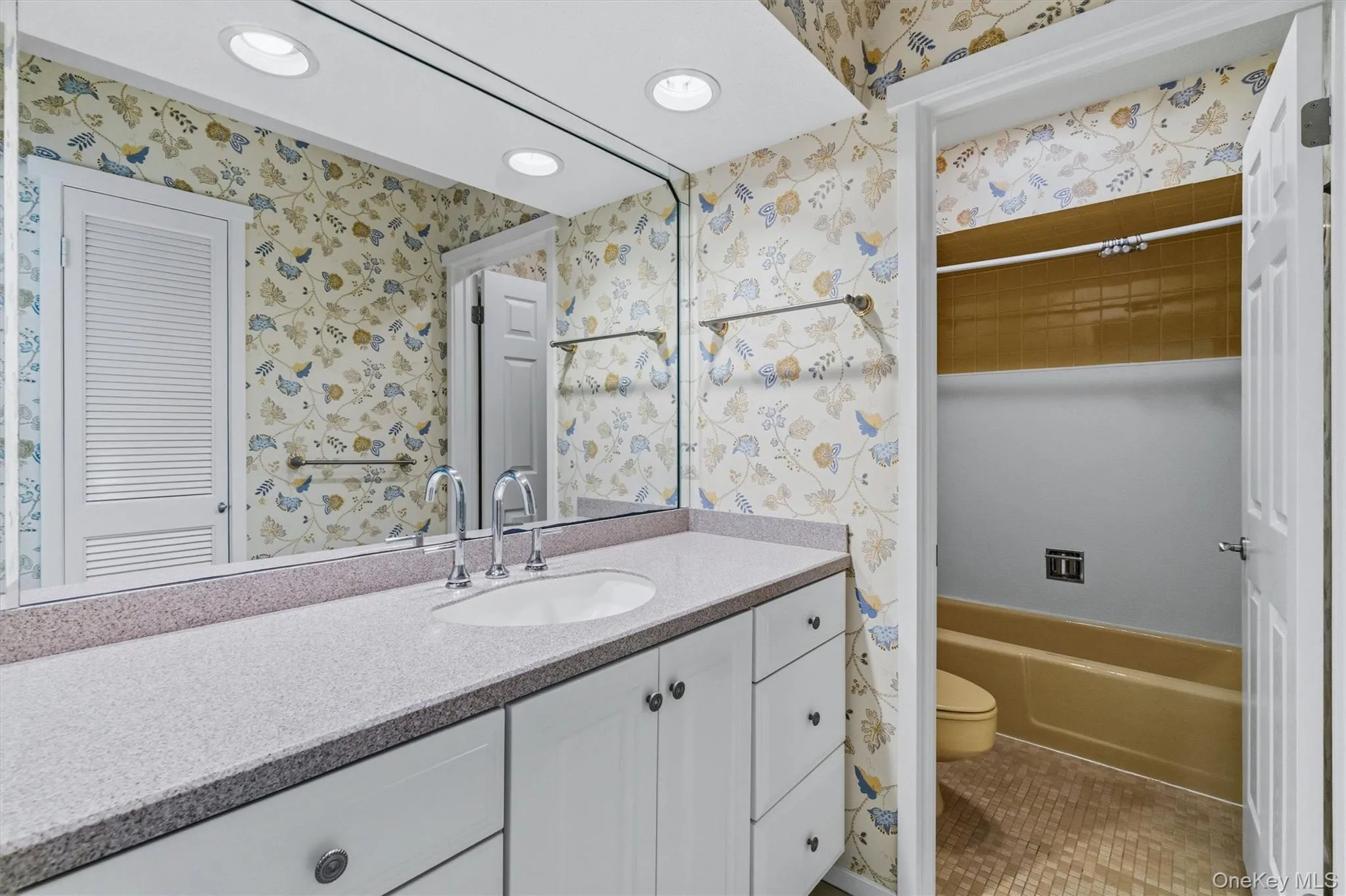 12 Heritage Hills, Somers, NY, 2 Bedrooms Bedrooms, 6 Rooms Rooms,2 BathroomsBathrooms,Residential,For Rent,Heritage,0,1028275 12 Heritage Hills, Somers, NY, 2 Bedrooms Bedrooms, 6 Rooms Rooms,2 BathroomsBathrooms,Residential,For Rent,Heritage,0,1028275