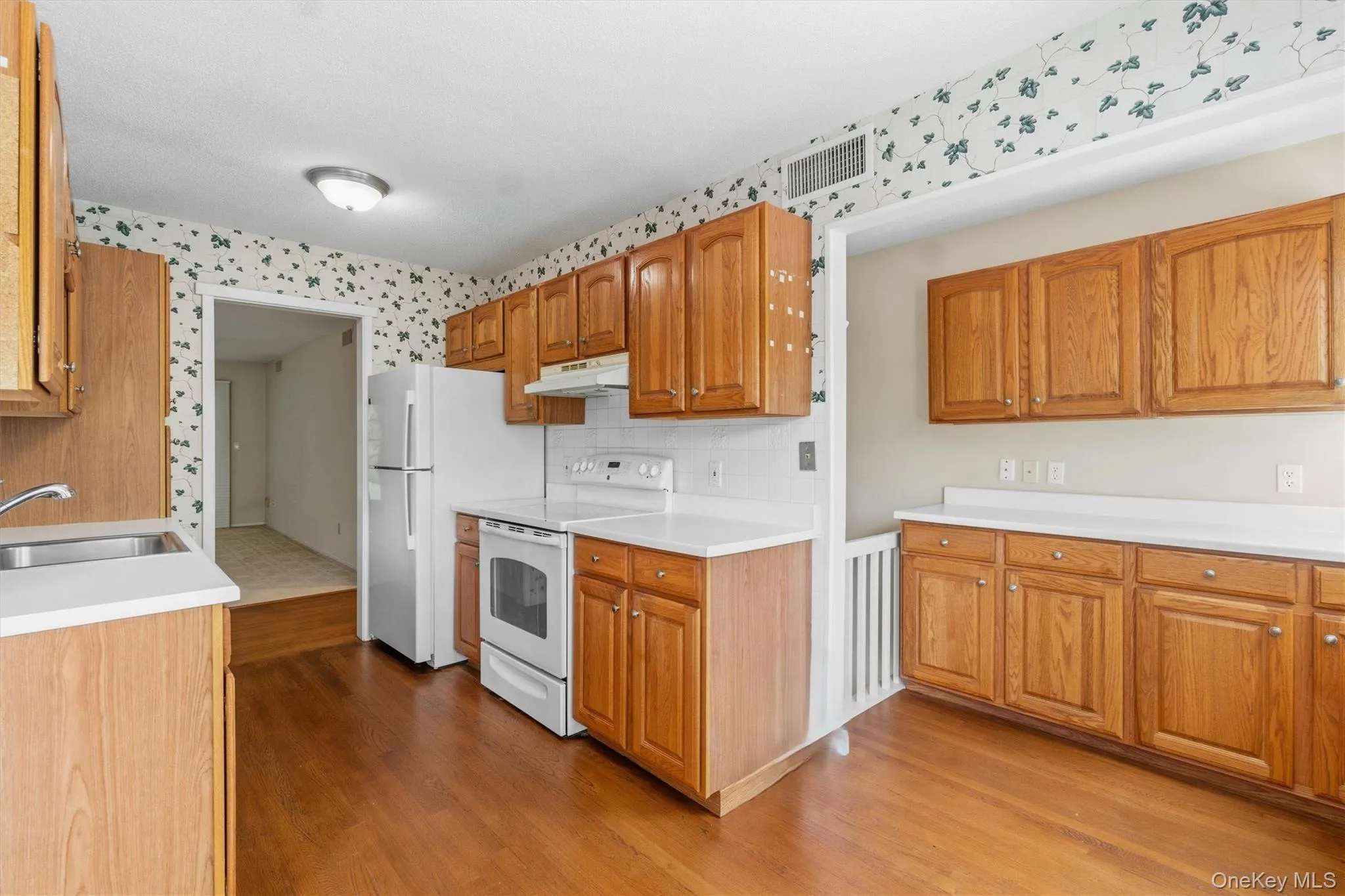 12 Heritage Hills, Somers, NY, 2 Bedrooms Bedrooms, 6 Rooms Rooms,2 BathroomsBathrooms,Residential,For Rent,Heritage,0,1028275 12 Heritage Hills, Somers, NY, 2 Bedrooms Bedrooms, 6 Rooms Rooms,2 BathroomsBathrooms,Residential,For Rent,Heritage,0,1028275