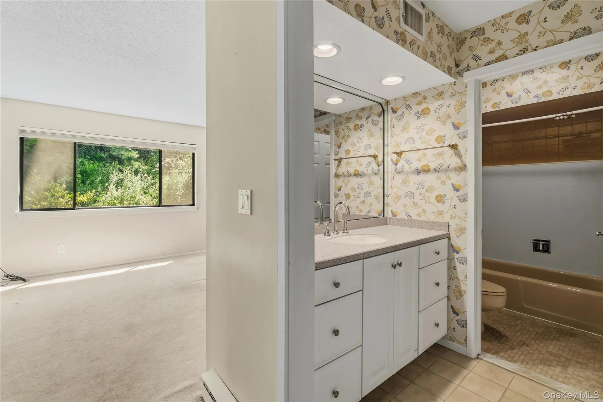 12 Heritage Hills, Somers, NY, 2 Bedrooms Bedrooms, 6 Rooms Rooms,2 BathroomsBathrooms,Residential,For Rent,Heritage,0,1028275 12 Heritage Hills, Somers, NY, 2 Bedrooms Bedrooms, 6 Rooms Rooms,2 BathroomsBathrooms,Residential,For Rent,Heritage,0,1028275