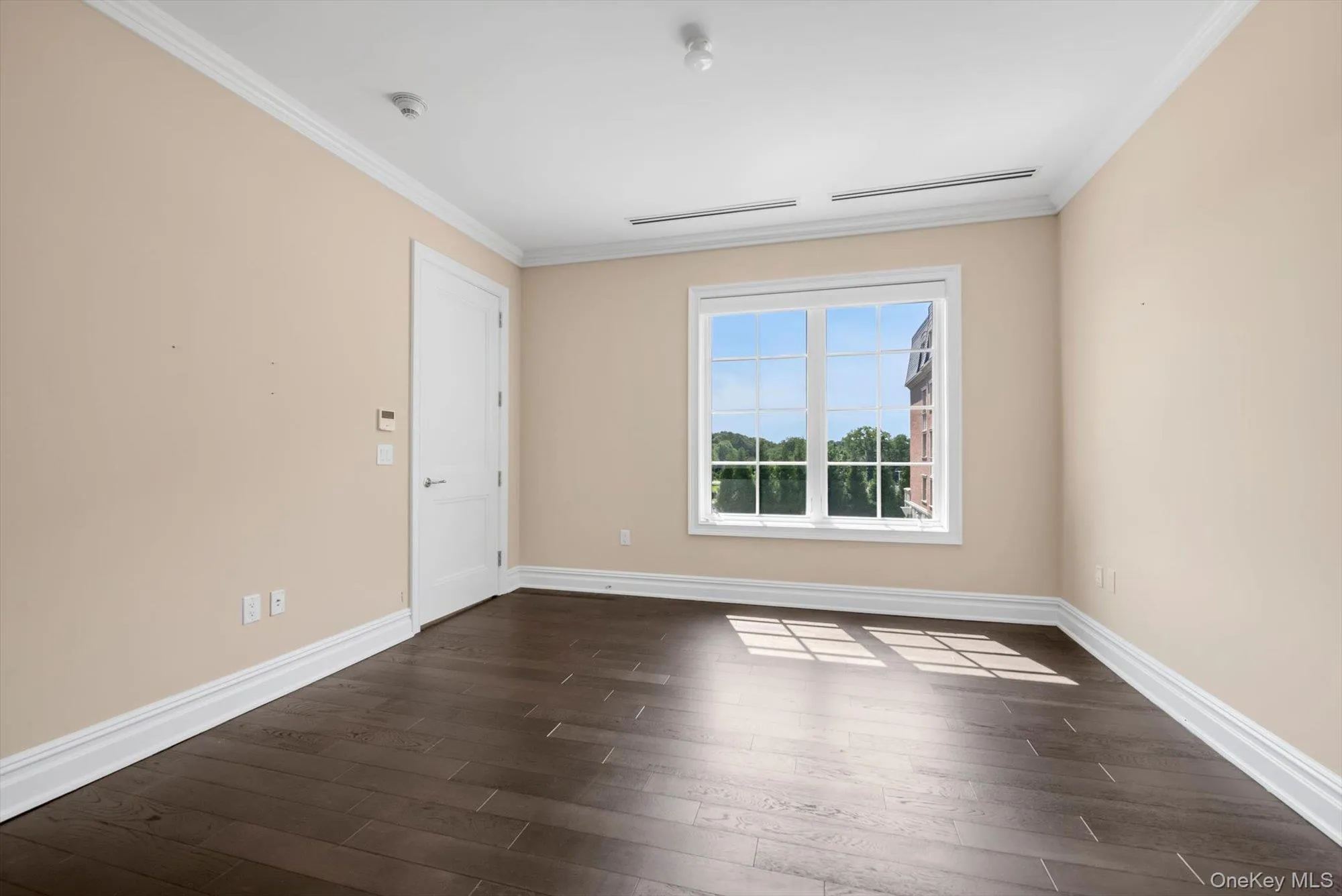 3000 Royal Court, North Hempstead, NY, 2 Bedrooms Bedrooms, 6 Rooms Rooms,2 BathroomsBathrooms,Residential,For Rent,Royal,0,1028278 3000 Royal Court, North Hempstead, NY, 2 Bedrooms Bedrooms, 6 Rooms Rooms,2 BathroomsBathrooms,Residential,For Rent,Royal,0,1028278