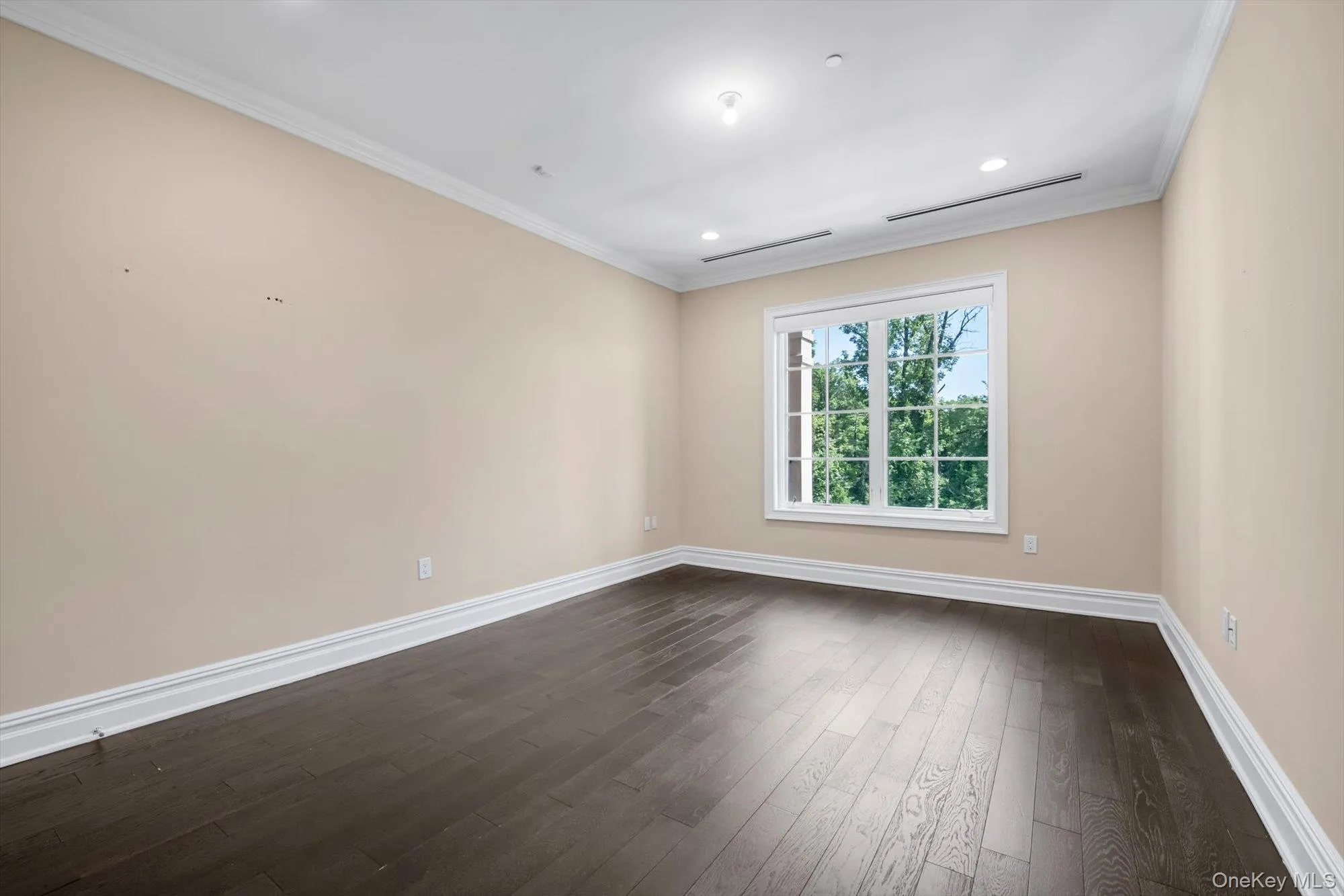 3000 Royal Court, North Hempstead, NY, 2 Bedrooms Bedrooms, 6 Rooms Rooms,2 BathroomsBathrooms,Residential,For Rent,Royal,0,1028278 3000 Royal Court, North Hempstead, NY, 2 Bedrooms Bedrooms, 6 Rooms Rooms,2 BathroomsBathrooms,Residential,For Rent,Royal,0,1028278