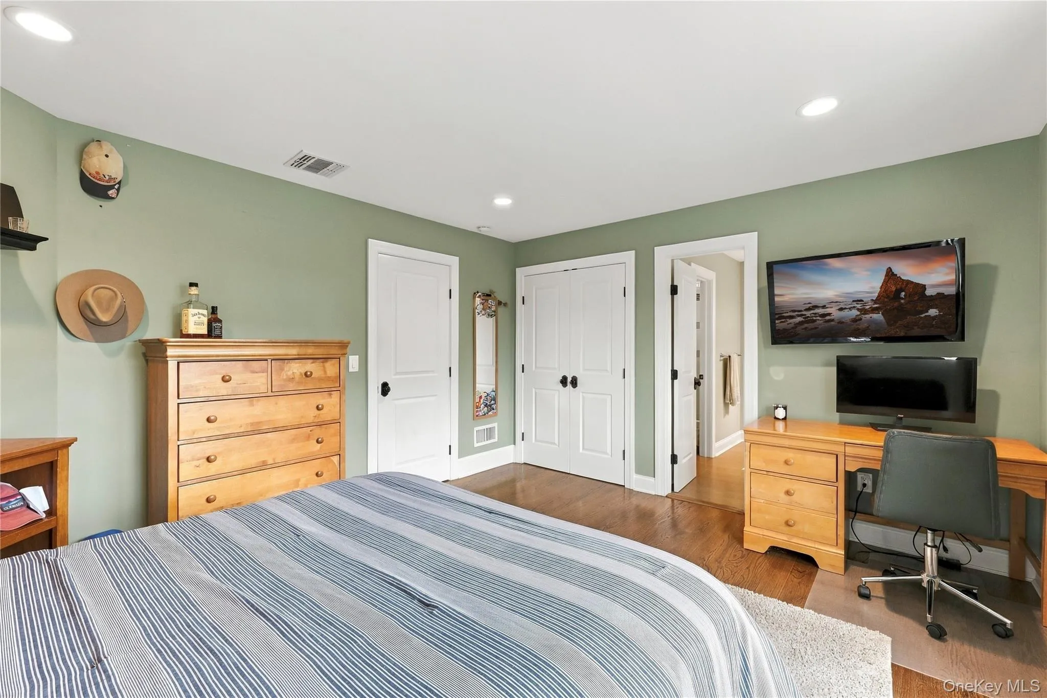 43 Shore Road, Southampton, NY, 4 Bedrooms Bedrooms, 8 Rooms Rooms,3 BathroomsBathrooms,Residential,For Rent,Shore,0,1028286 43 Shore Road, Southampton, NY, 4 Bedrooms Bedrooms, 8 Rooms Rooms,3 BathroomsBathrooms,Residential,For Rent,Shore,0,1028286