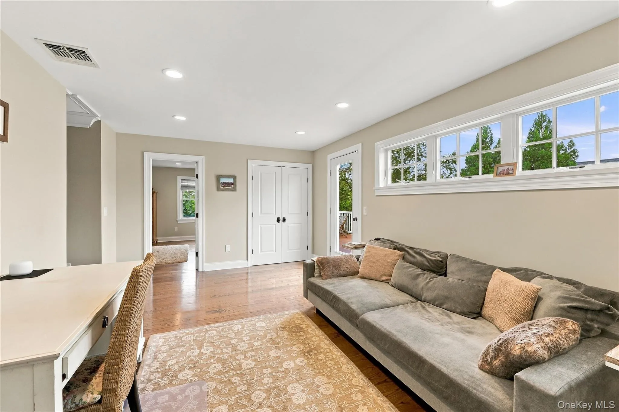 43 Shore Road, Southampton, NY, 4 Bedrooms Bedrooms, 8 Rooms Rooms,3 BathroomsBathrooms,Residential,For Rent,Shore,0,1028286 43 Shore Road, Southampton, NY, 4 Bedrooms Bedrooms, 8 Rooms Rooms,3 BathroomsBathrooms,Residential,For Rent,Shore,0,1028286