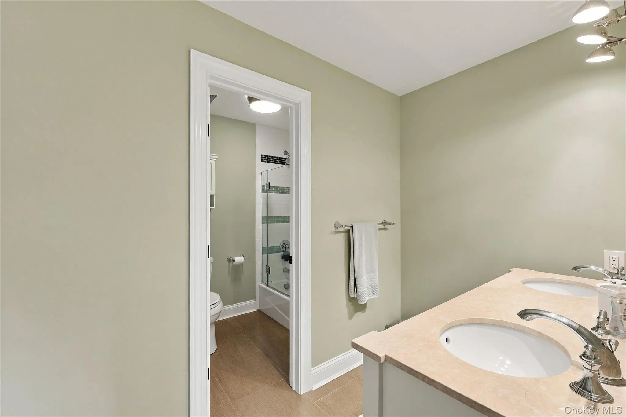 43 Shore Road, Southampton, NY, 4 Bedrooms Bedrooms, 8 Rooms Rooms,3 BathroomsBathrooms,Residential,For Rent,Shore,0,1028286 43 Shore Road, Southampton, NY, 4 Bedrooms Bedrooms, 8 Rooms Rooms,3 BathroomsBathrooms,Residential,For Rent,Shore,0,1028286