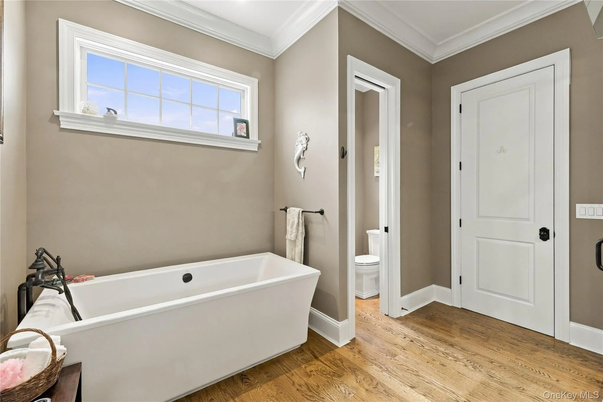 43 Shore Road, Southampton, NY, 4 Bedrooms Bedrooms, 8 Rooms Rooms,3 BathroomsBathrooms,Residential,For Rent,Shore,0,1028286 43 Shore Road, Southampton, NY, 4 Bedrooms Bedrooms, 8 Rooms Rooms,3 BathroomsBathrooms,Residential,For Rent,Shore,0,1028286